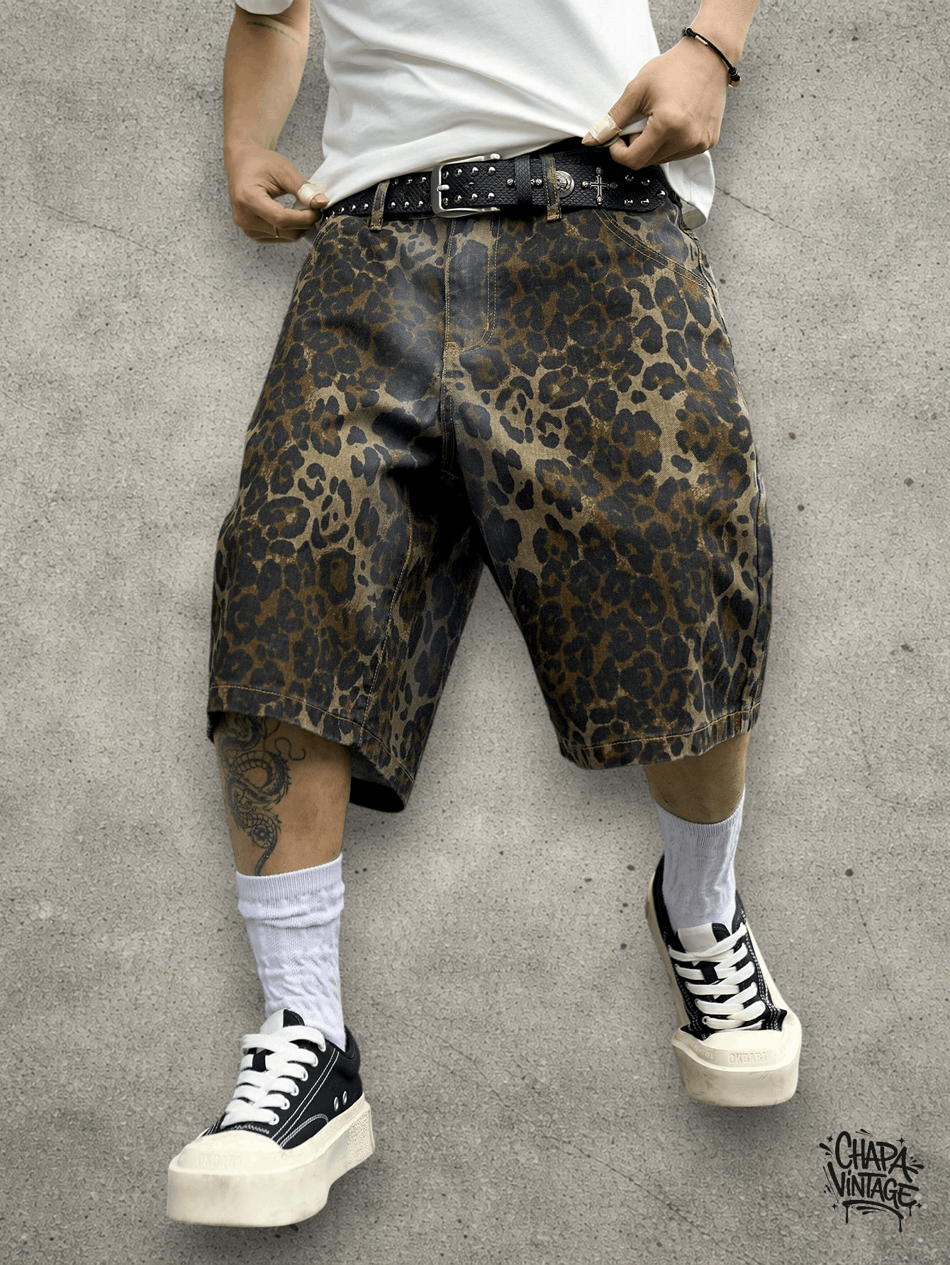 Vintage Leopard denim shorts Size US 32 / EU 48 - 1 Thumbnail