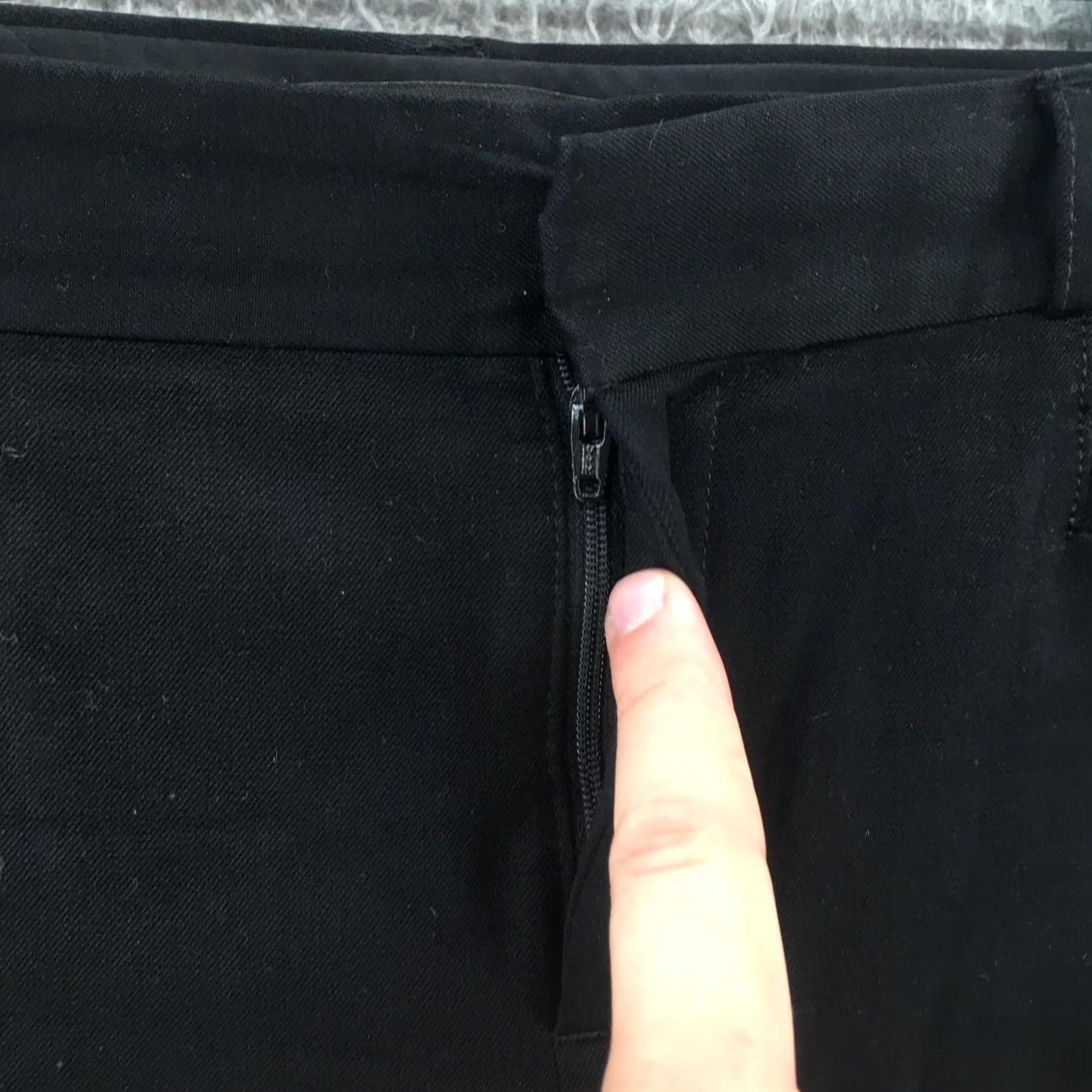 Banana Republic Banana Republic Sloan Ankle Pants Womens 4 Black Flat Front Zip Fly Low Rise Skinny? No, Straight leg. Size 27" / US 4 / IT 40 - 4 Thumbnail
