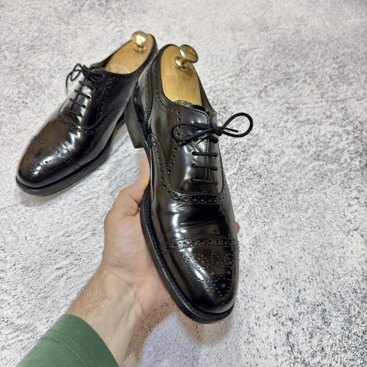 Designer × Handmade × Loake Loake Overton England Oxfords Brogues US8.5 UK7.5 EU41.5 Size US 8.5 / EU 41-42 - 6 Thumbnail