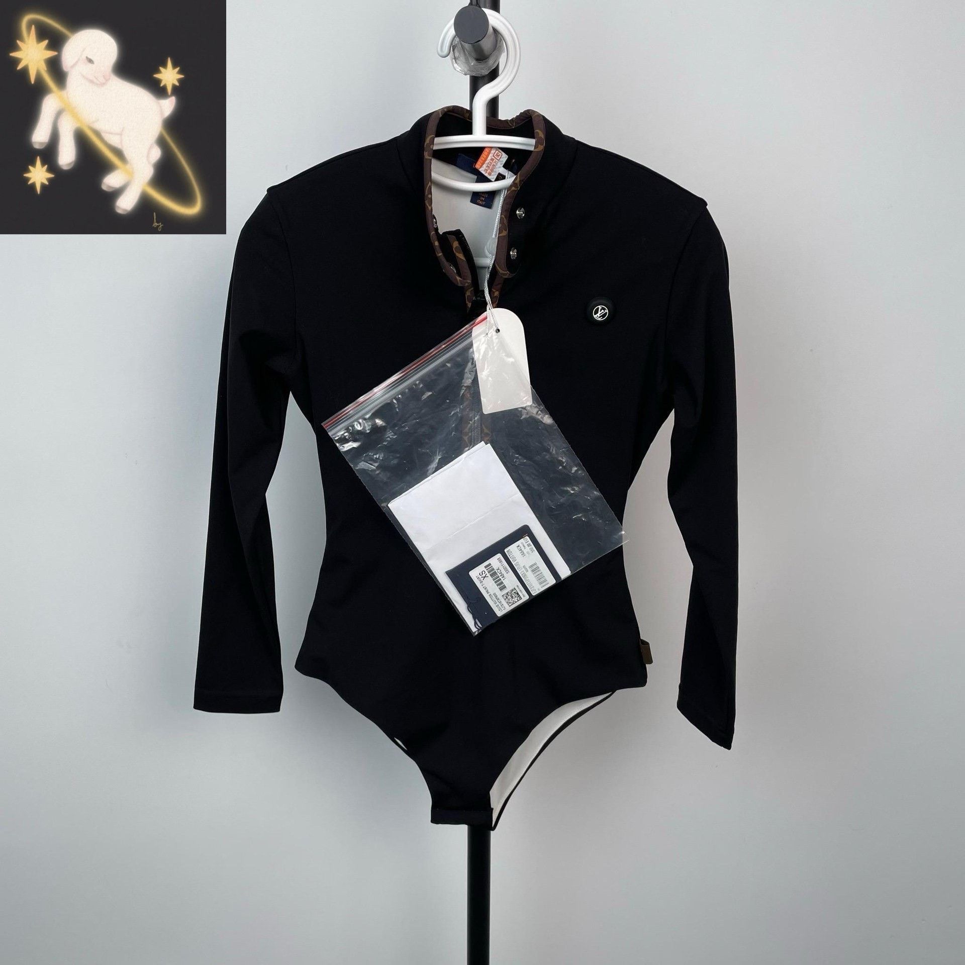 Louis Vuitton Louis Vuitton Black Dress XS Women Size XS / US 0-2 / IT 36-38 - 1 Thumbnail