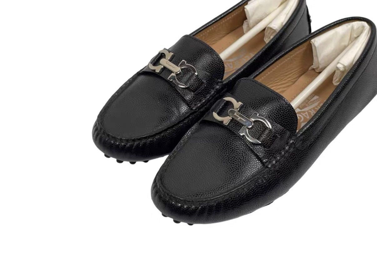 Salvatore Ferragamo Salvatore Ferragamo Gancini Leather Driving Loafers J31 Size US 5.5 / EU 38 - 2 Thumbnail