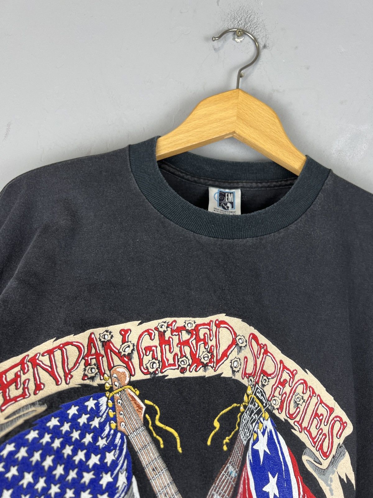 Band Tees Vintage 1994 Lynyrd Skynyrd Endangered Species tee Size US L / EU 52-54 / 3 - 12 Thumbnail