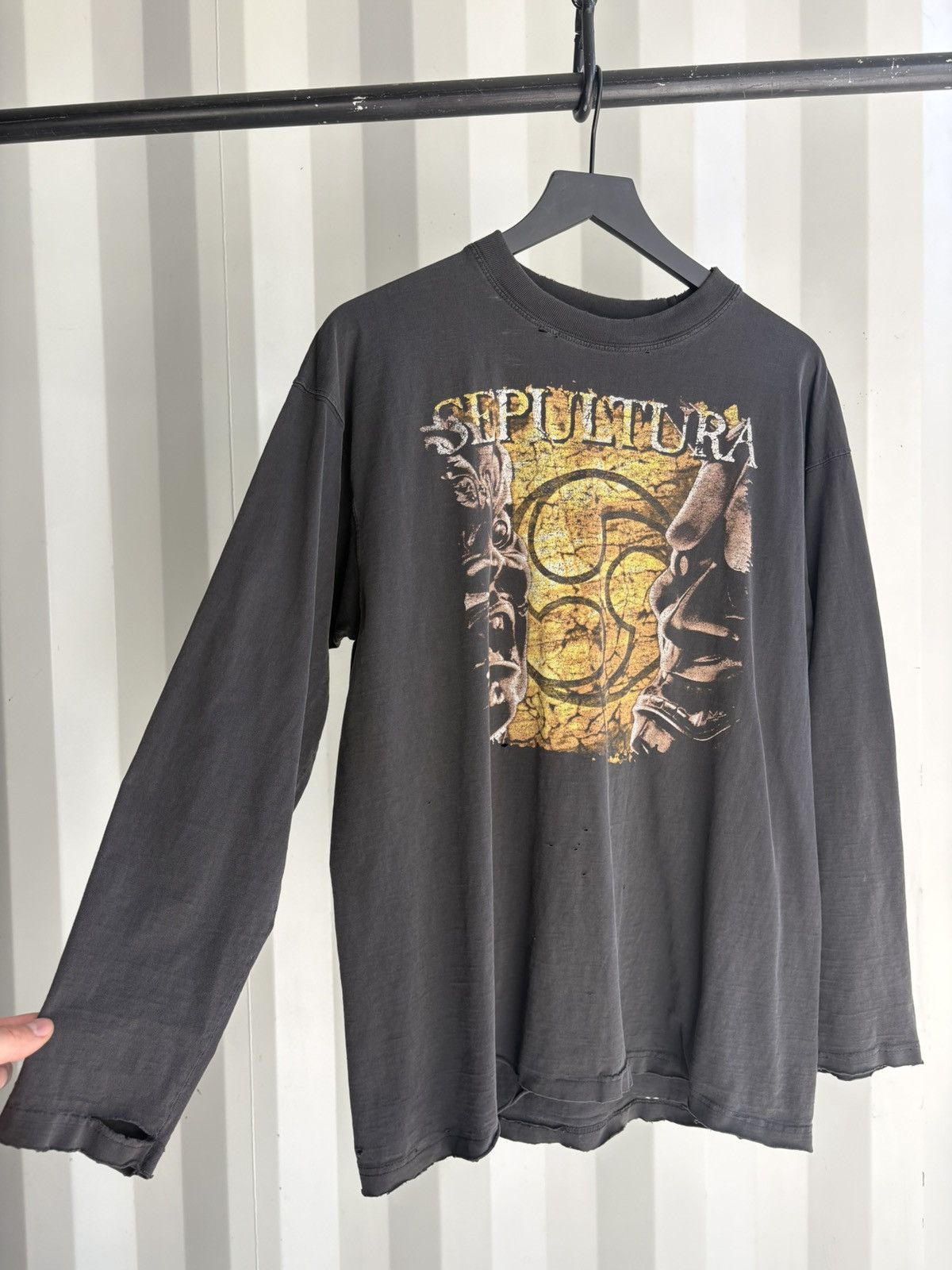 Band Tees Vintage Sepultura Shirt Faded Distressed Grunge Thrash Band Size US XL / EU 56 / 4 - 2 Thumbnail