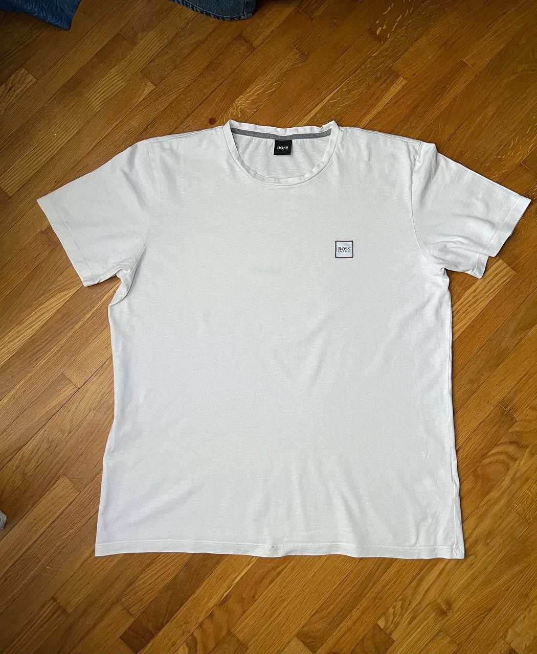 Hugo Boss Hugo Boss white basic tee Size US XXL / EU 58 / 5 - 1 Thumbnail