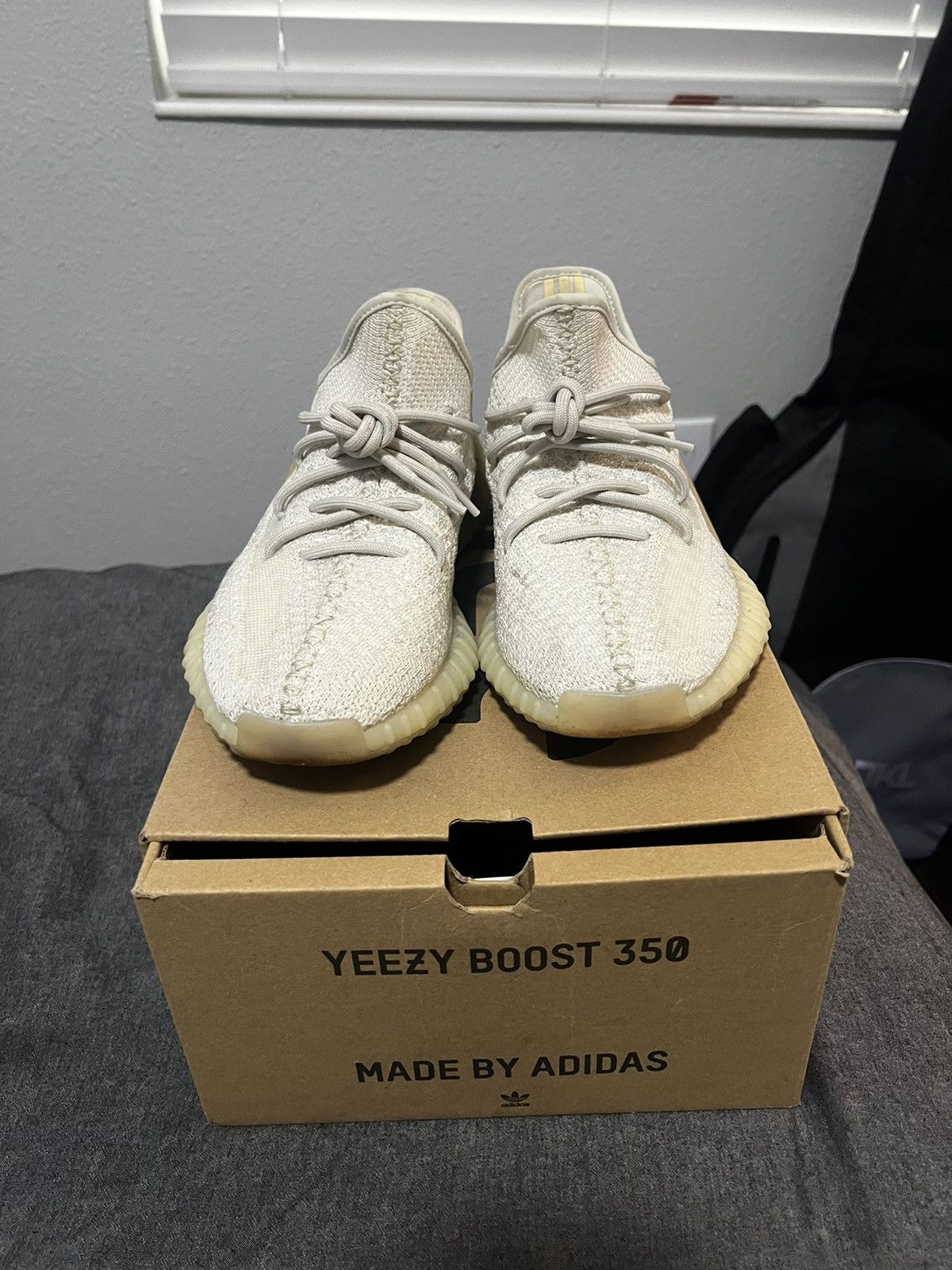 Adidas Yeezy Boost 350 V2 ‘Light’ Size US 9.5 / EU 42-43 - 2 Thumbnail
