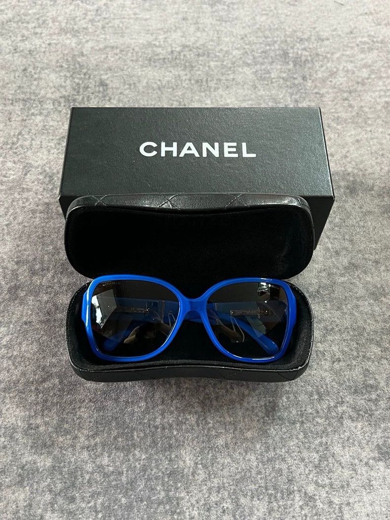 Chanel Chanel Blue and white color matching double C side label c Size ONE SIZE - 1 Thumbnail