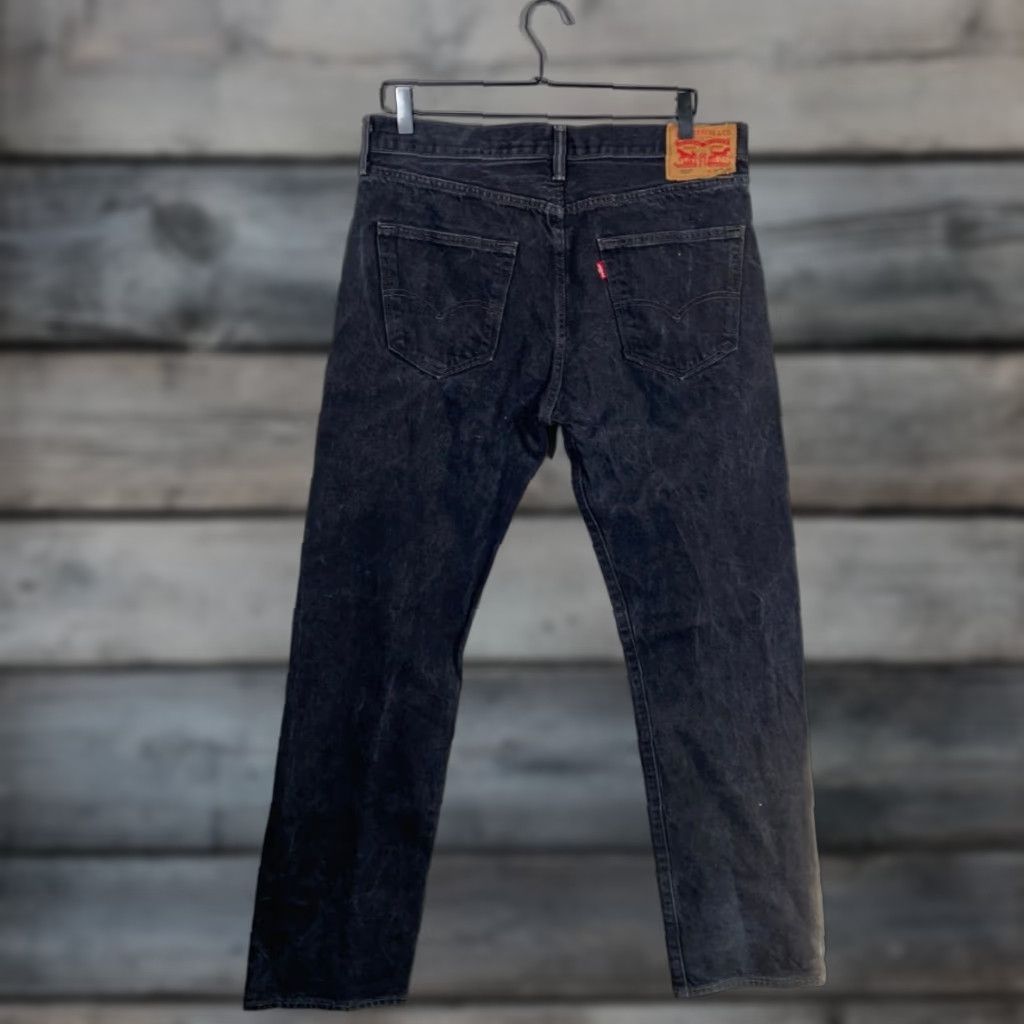 Levi's VINTAGE Levi's 501 Jeans Men's 34x32 Straight Fit Black Cotton Denim Retro 90s Size US 34 / EU 50 - 1 Thumbnail