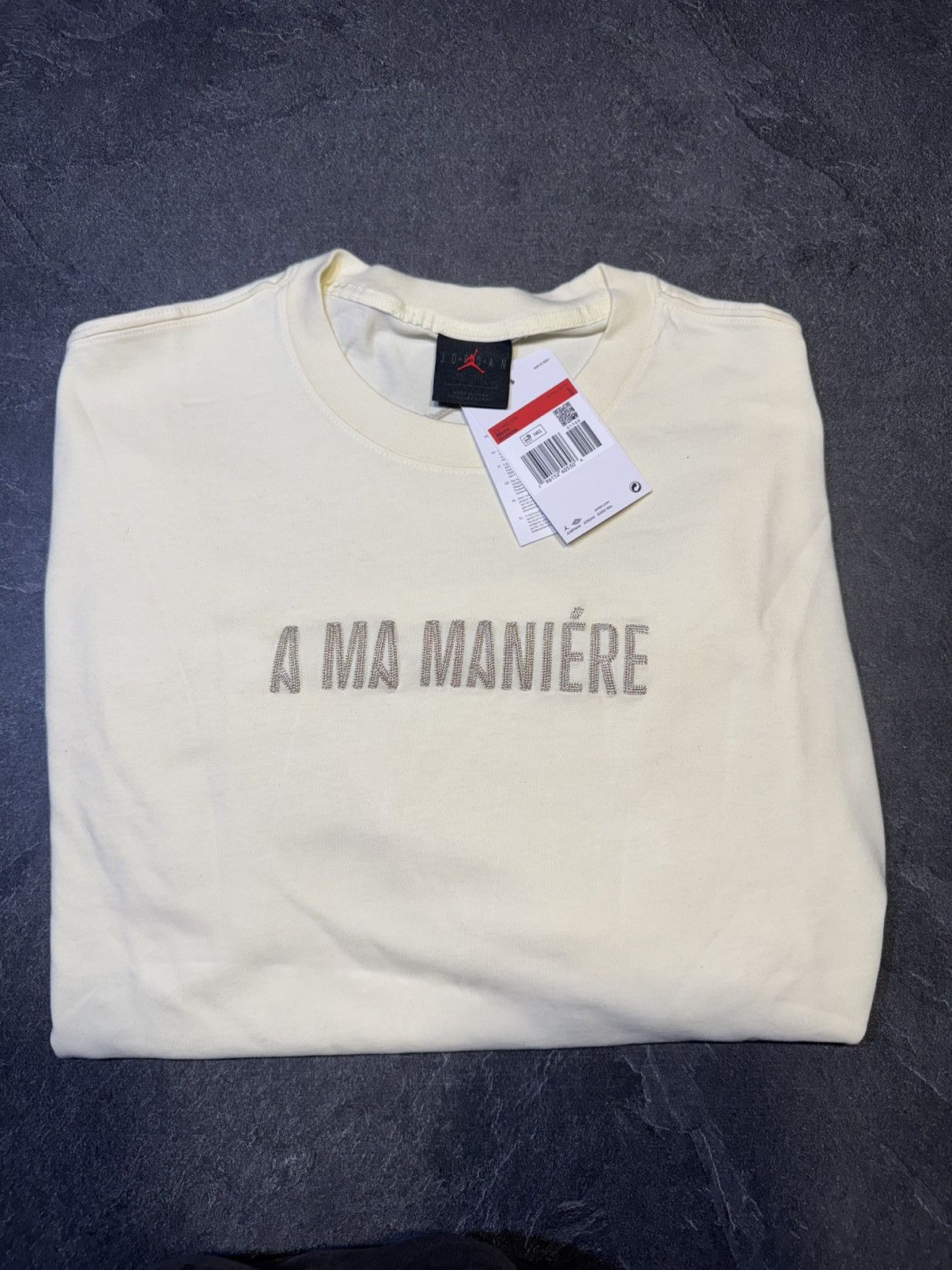 A Ma Maniere × Jordan Brand Rare A ma maniere x Air Jordan T-Shirt Size US L / EU 52-54 / 3 - 4 Thumbnail