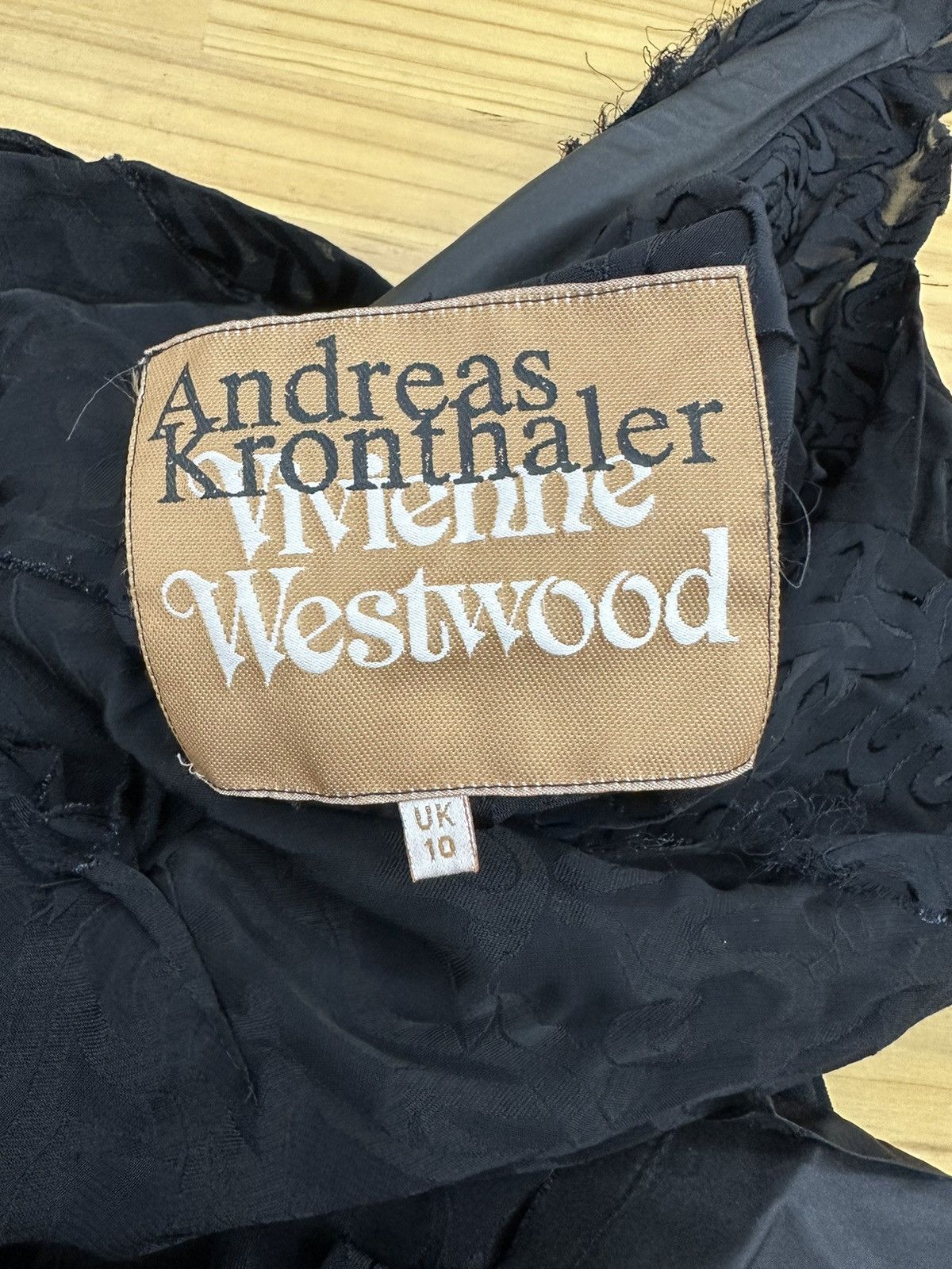 Vivienne Westwood Rare Vivienne Westwood Avant-Garde Asymmetric Cut Top Size M / US 6-8 / IT 42-44 - 13 Thumbnail