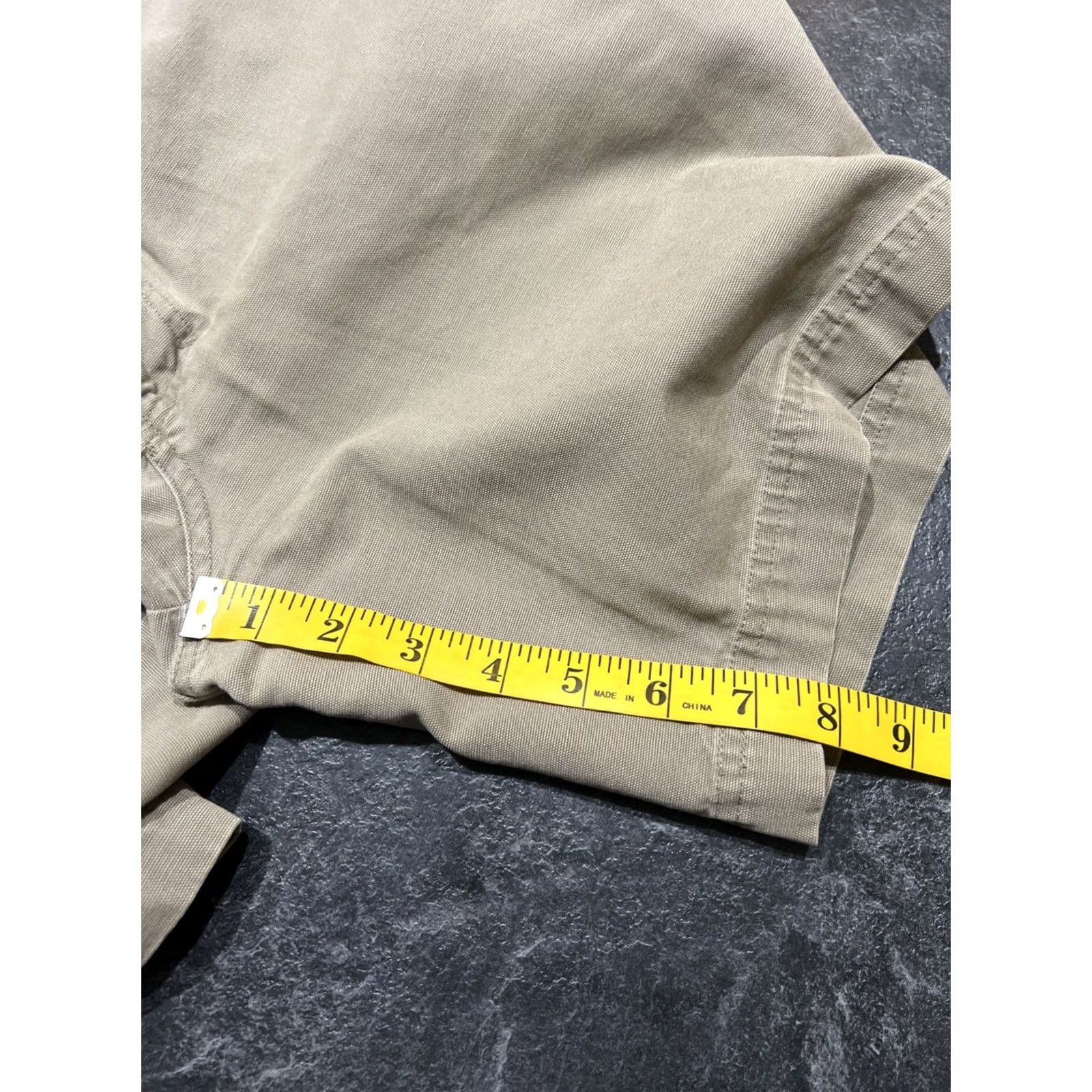 Vintage Columbia Cargo Shorts Mens Beige 36W 8L Cotton Flat Front Pockets Logo Casual Outdoor Regular Size 36-Inch 8-Inseam Size US 36 / EU 52 - 8 Thumbnail