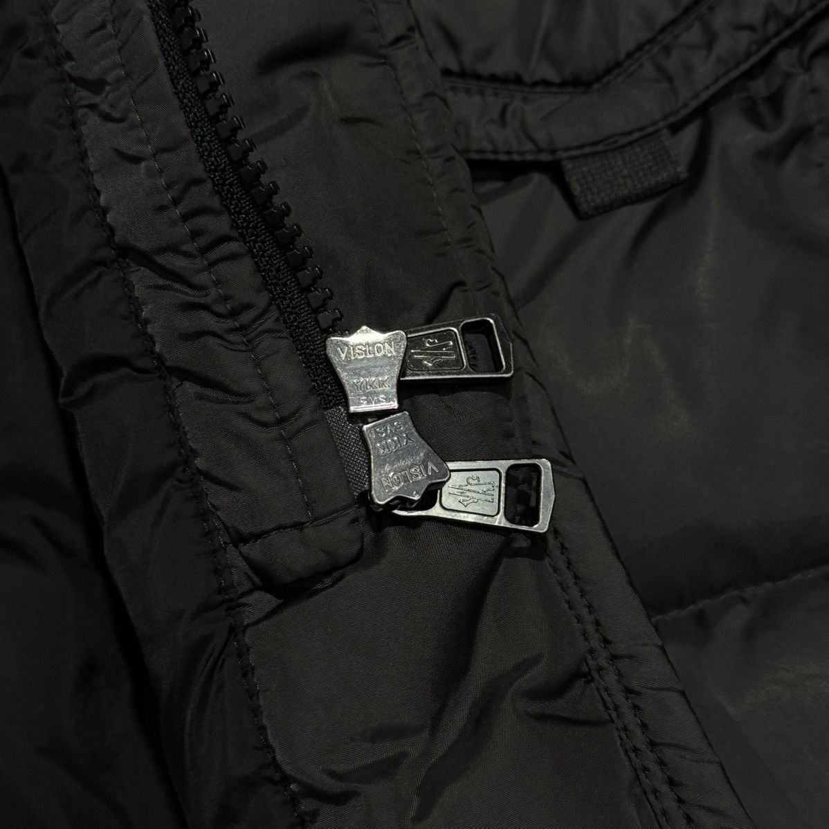 Moncler Moncler JACOB men's Down jacket Size US M / EU 48-50 / 2 - 10 Thumbnail