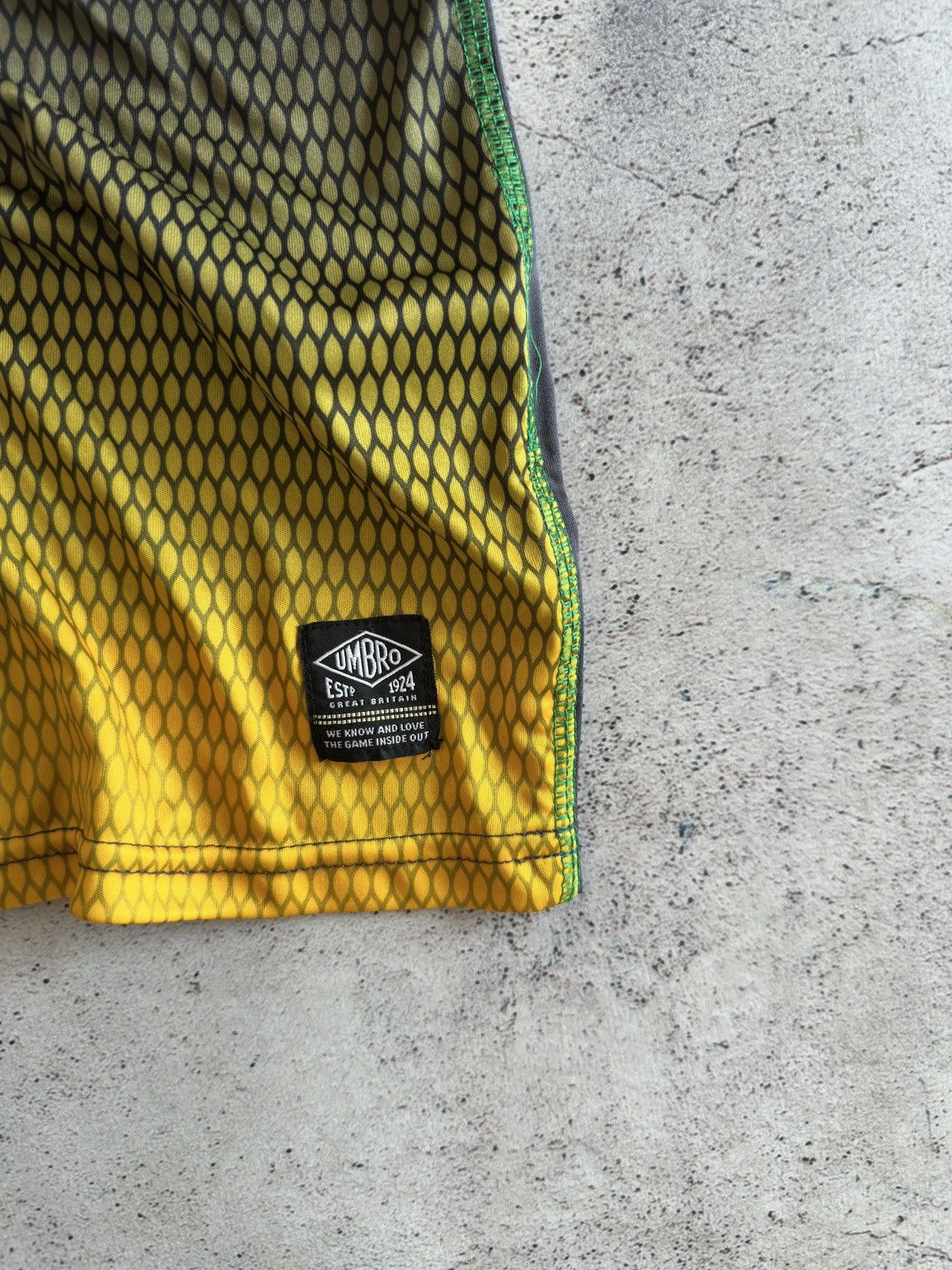 Umbro Brasil FC Umbro Training T Shirt Size S Size US S / EU 44-46 / 1 - 3 Thumbnail