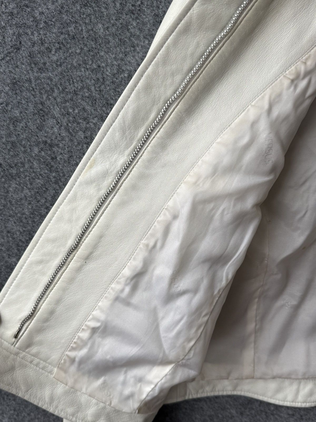 Versus Versace Vintage Versus Versace women’s leather jacket size 20/40(s) Size S / US 4 / IT 40 - 17 Thumbnail