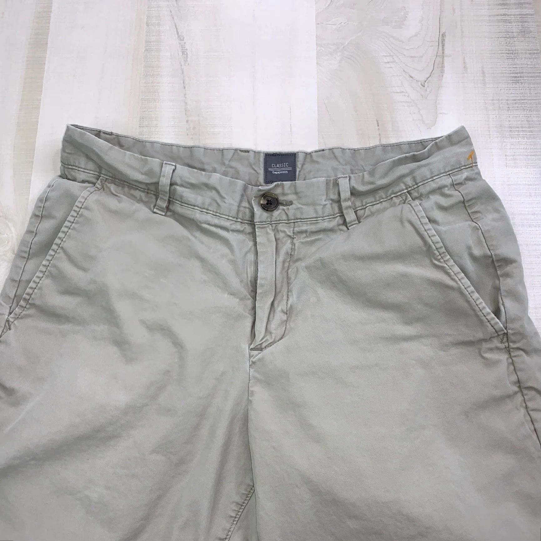 Gap Gap Classic Khaki Shorts 100% Cotton Above The Knee Mens 31 Shorts-13031 Size US 31 - 6 Thumbnail