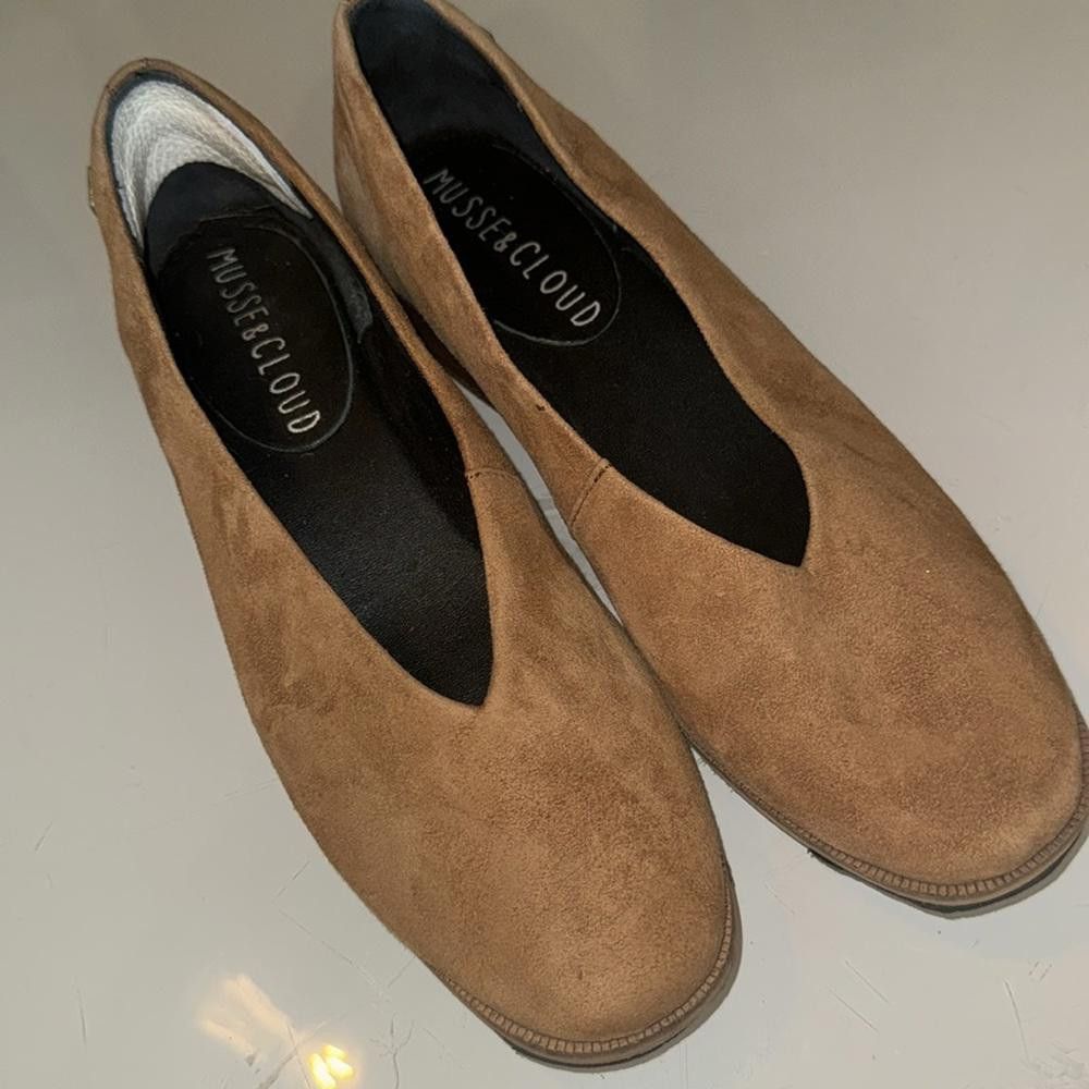 Designer Musse & Cloud shoes - size 39 Size US 8.5 / IT 38.5 - 7 Thumbnail