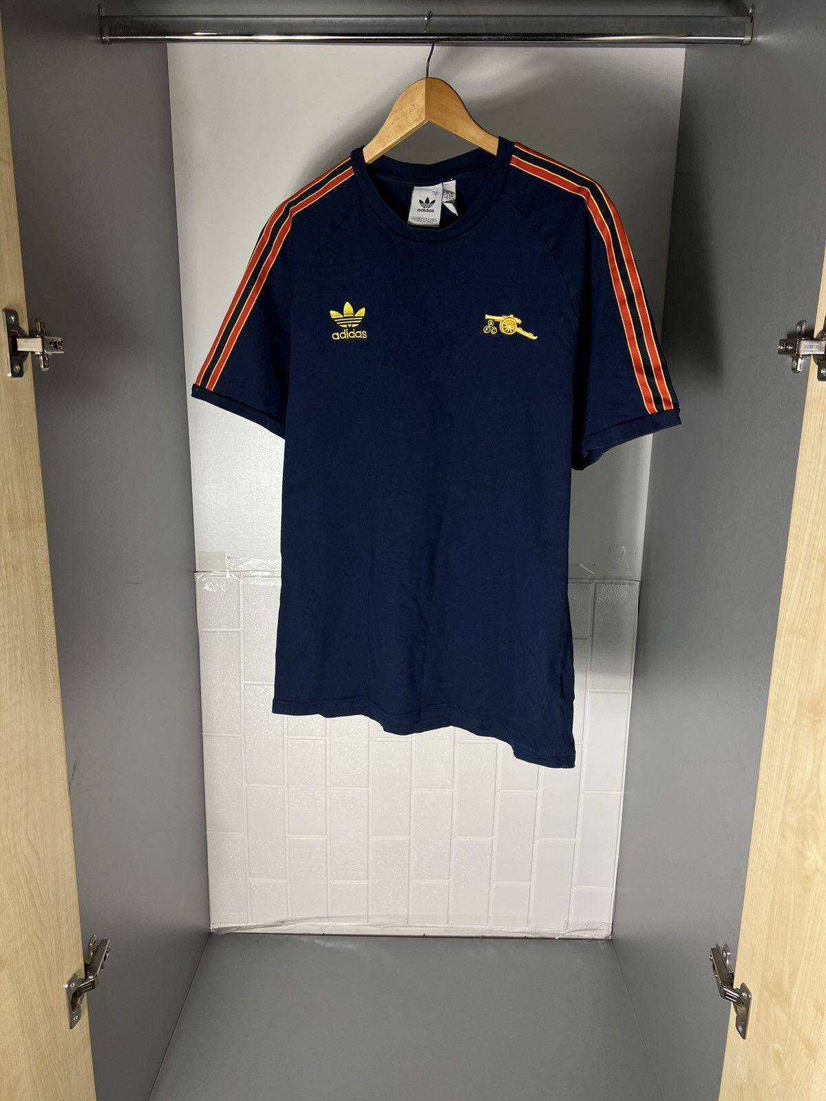 Adidas VINTAGE ADIDAS FC ARSENAL LONDON ENGLAND SOCCER JERSEY RETRO Size US XL / EU 56 / 4 - 8 Thumbnail