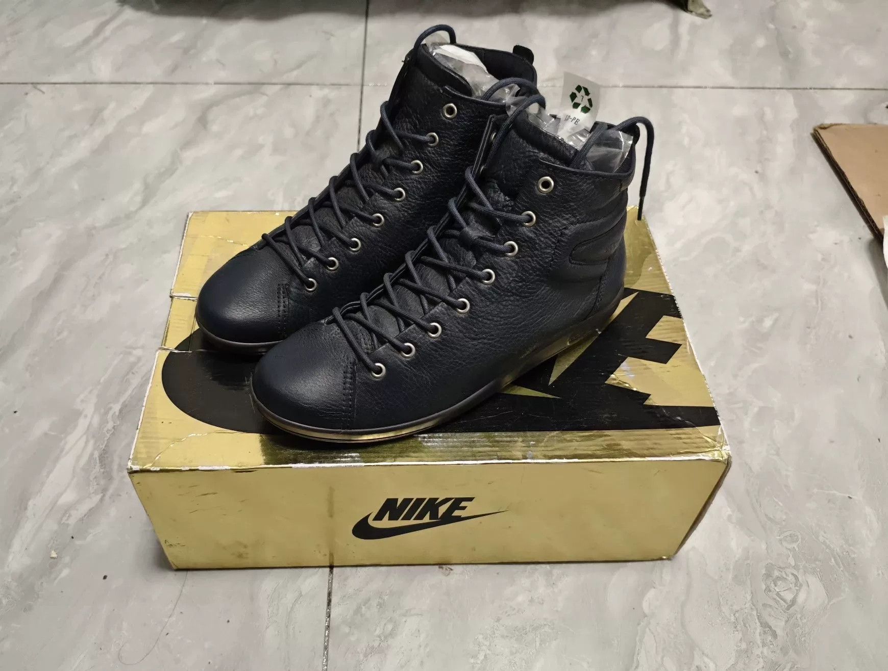 Ecco ECCO Hitop Sneakers us_9 Women Size US 9 / IT 39 - 1 Thumbnail