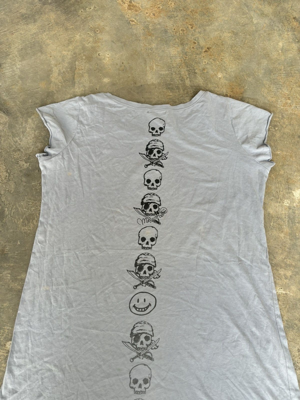 Uniqlo Y2k Skull Uniqlo Punk Style Tshirt Size US XL / EU 56 / 4 - 3 Thumbnail