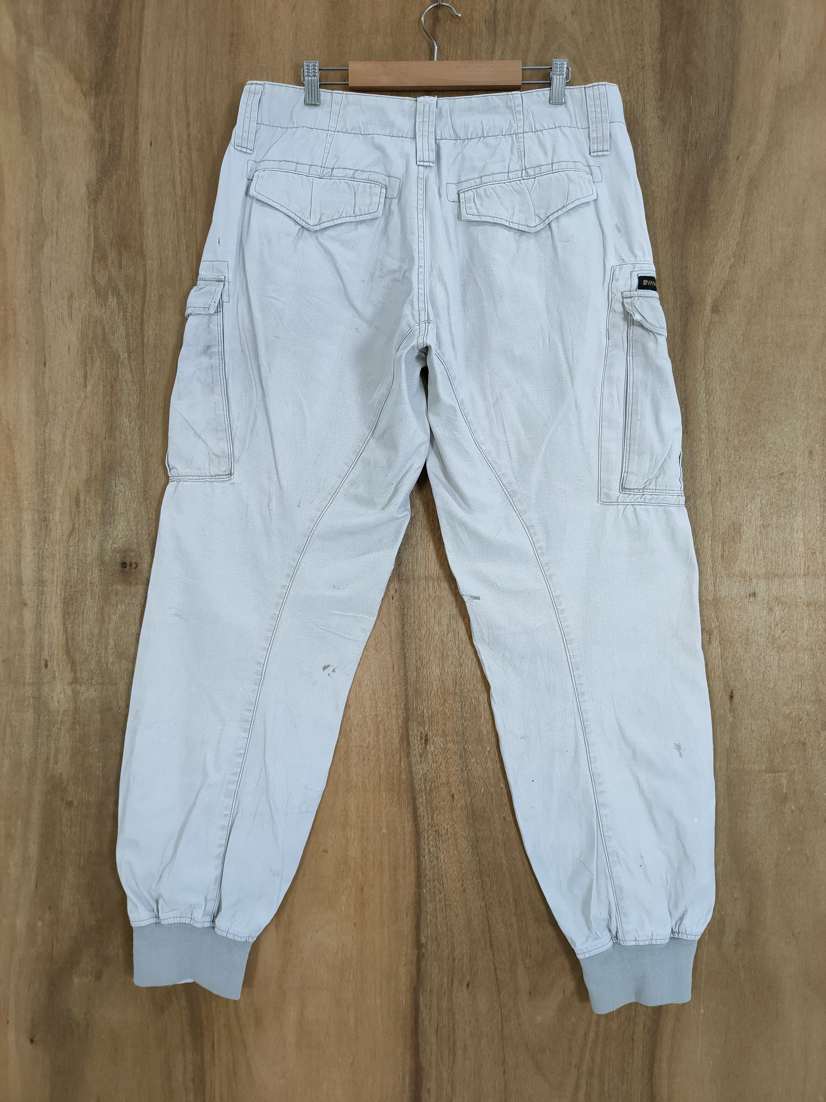 Japanese Brand VINTAGE GENBA DISTRESSED FADED WHITE BAGGY CARGO PANTS Size US 34 / EU 50 - 9 Thumbnail