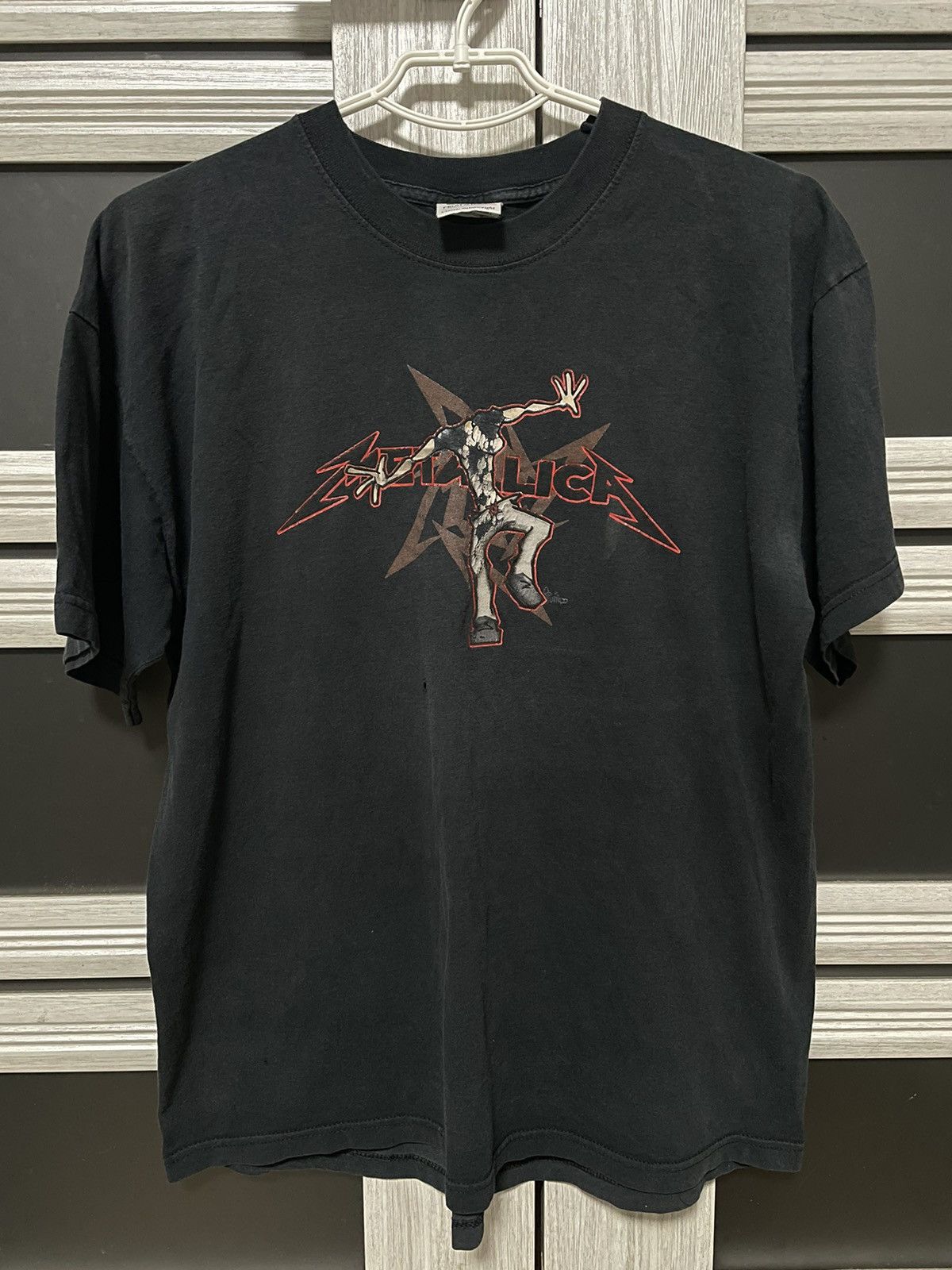 Band Tees × Metallica × Vintage Vintage 2002 Metallica Tee Ninja Star Juindo T-Shirt Travis Size US XL / EU 56 / 4 - 1 Thumbnail