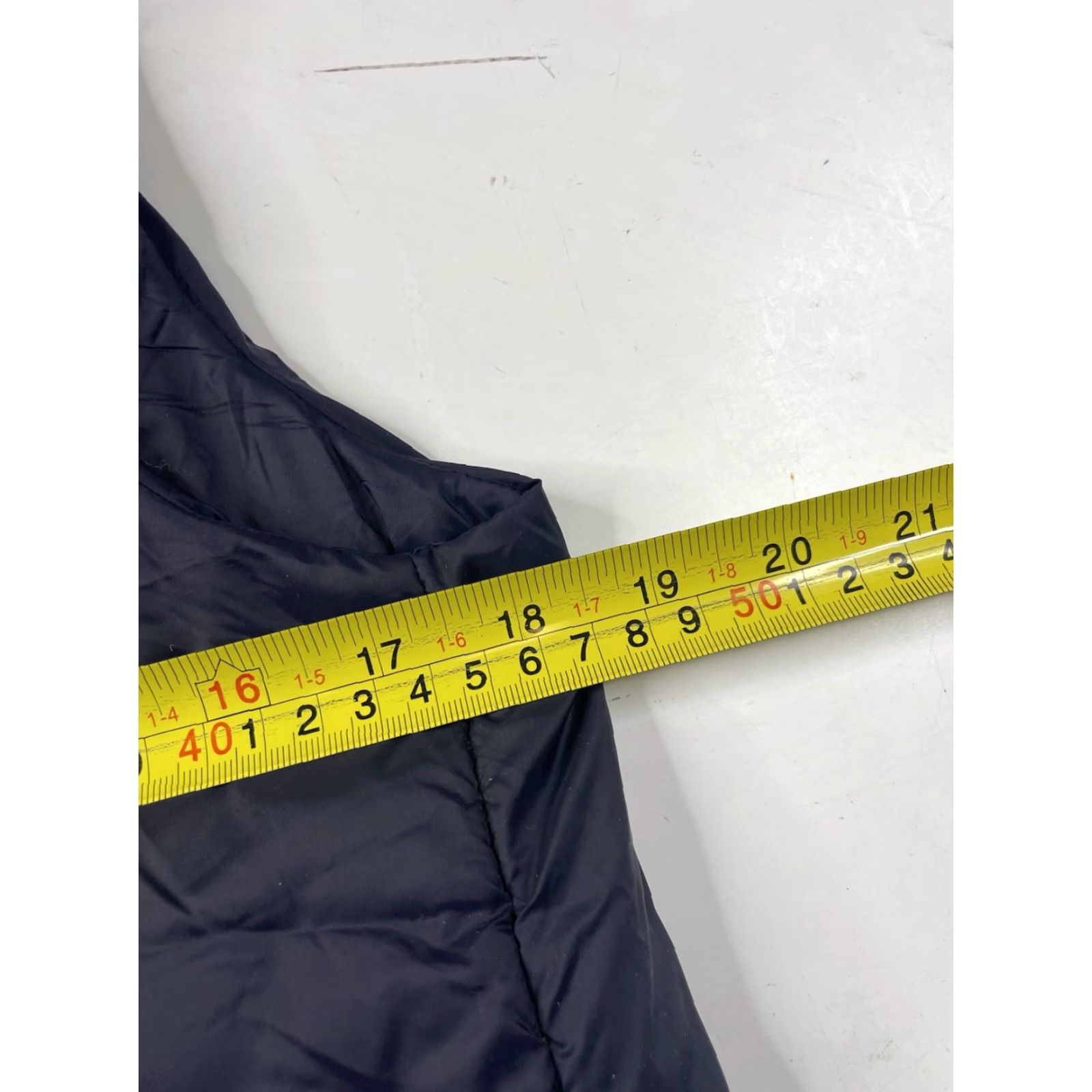 Armani Emporio Armani Vest Puffer Insulated Full Zip Navy 42 Water Repellent Men Size 42 Blue Puffer Jacket with Pockets Mens Size US XS / EU 42 / 0 - 5 Thumbnail
