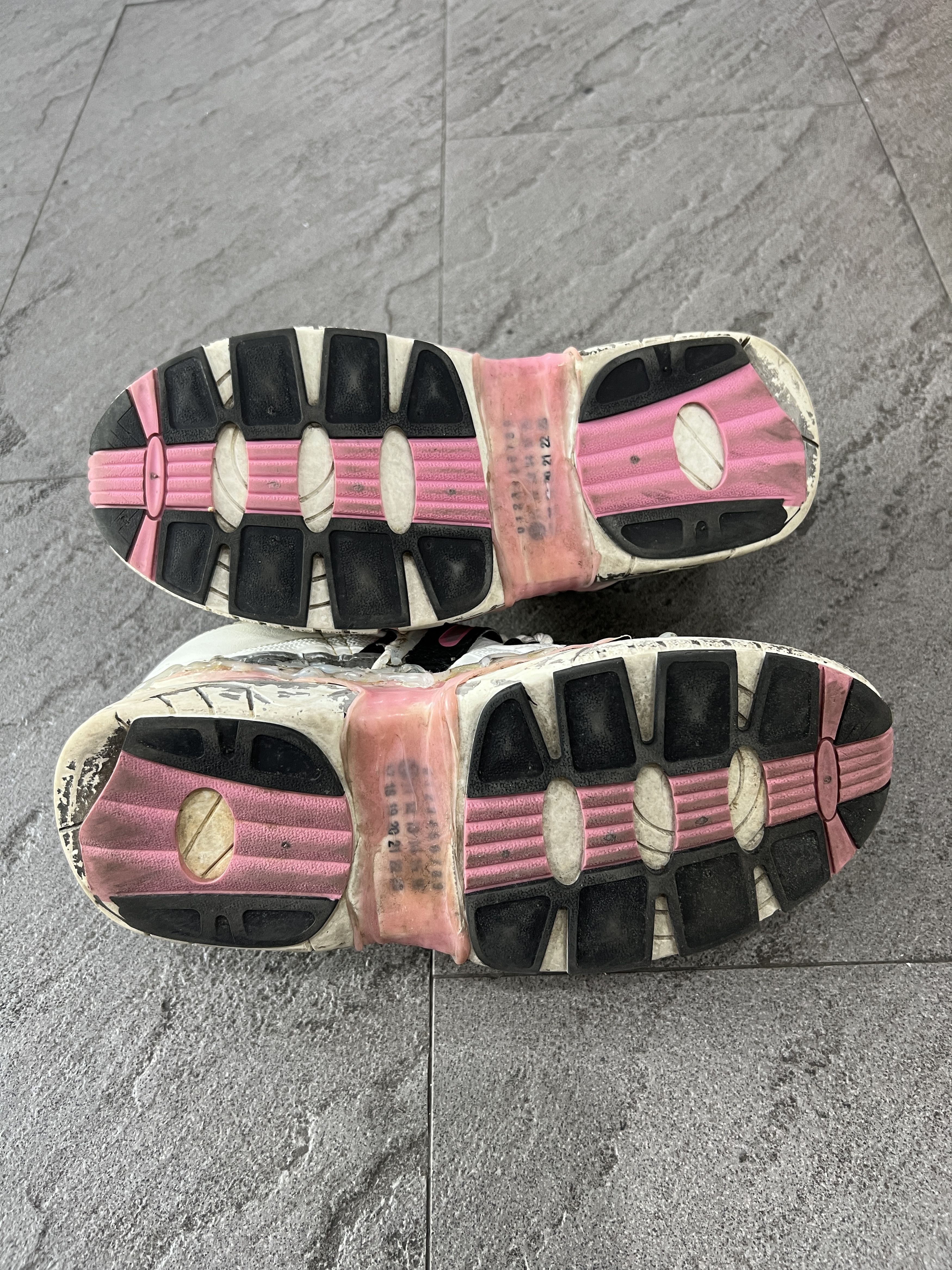 Maison Margiela Maison Margiela Fusion Sneaker FW18 Pink EU41 Distressed Size US 8 / EU 41 - 5 Thumbnail