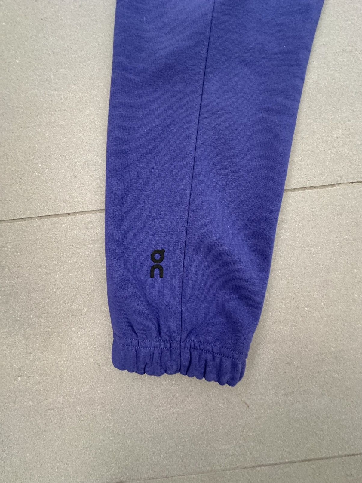 On On Running Women’s Club Pant Size 27" / US 4 / IT 40 - 15 Thumbnail