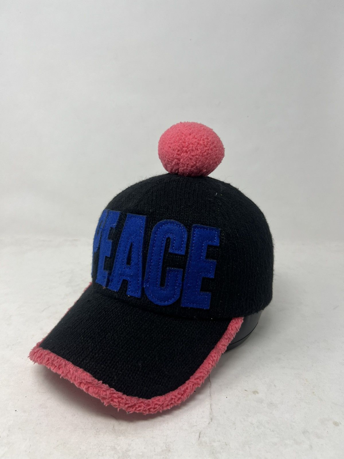 Japanese Brand Peace Black Knitted Pink Pom-Pom Hat Cap Size ONE SIZE - 2 Thumbnail