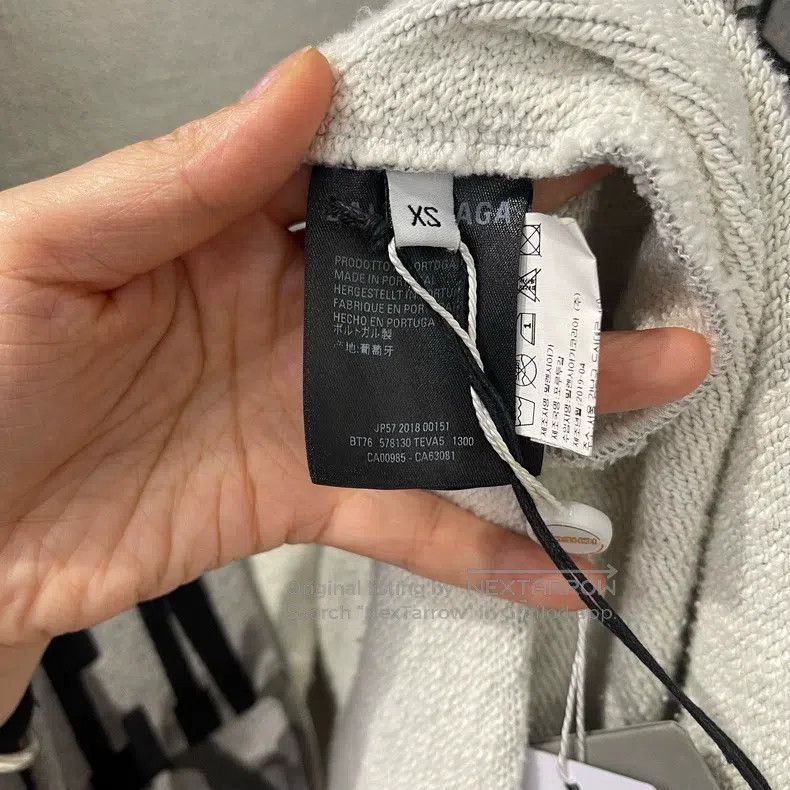 Balenciaga Balenciaga Zip-Up Hoodie with Allover Letter Print Size US XS / EU 42 / 0 - 4 Thumbnail