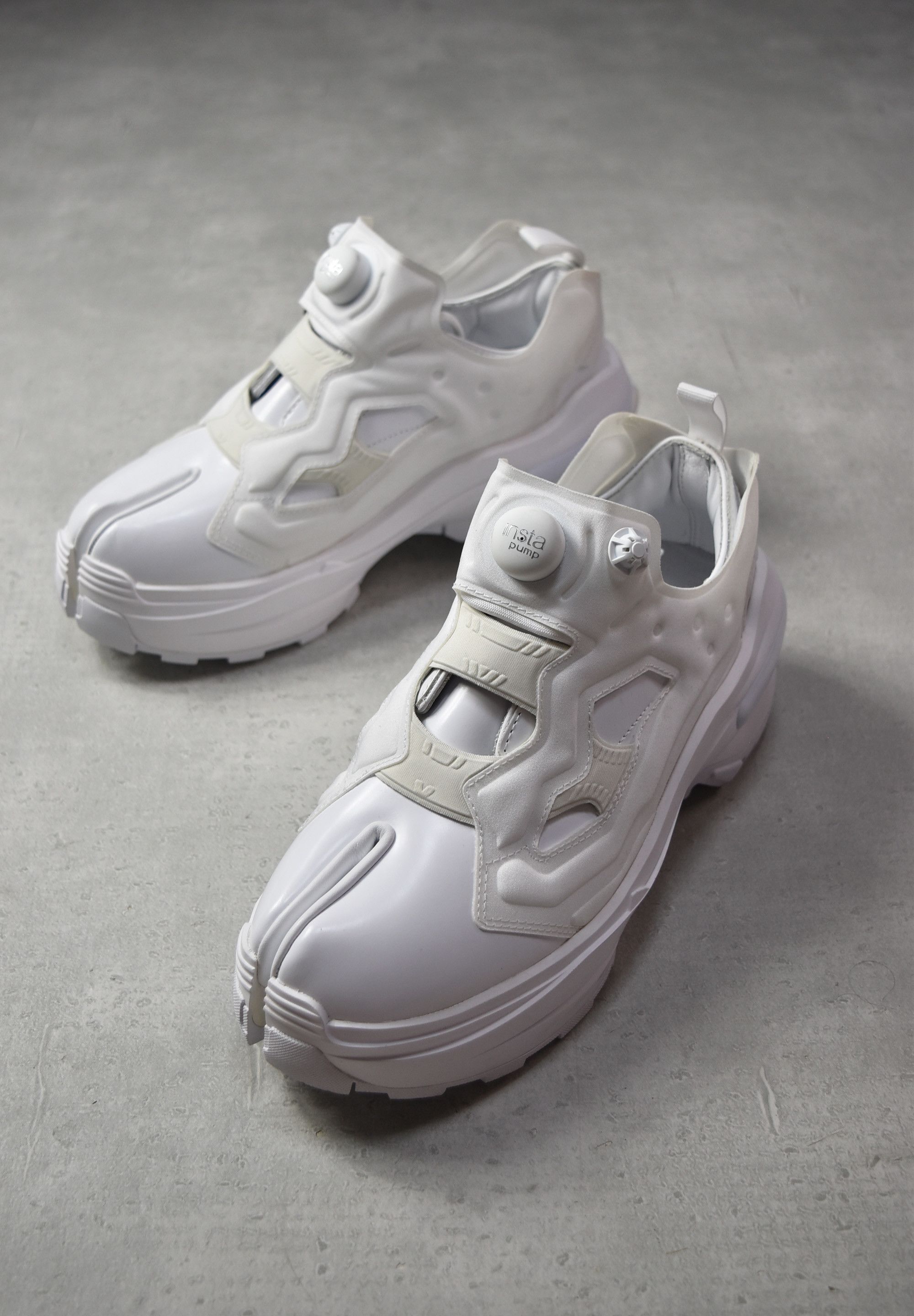 image of Maison Margiela Reebok Tabi Instapump Fury 16-4-44 586 Shoes in White, Men's (Size 9)