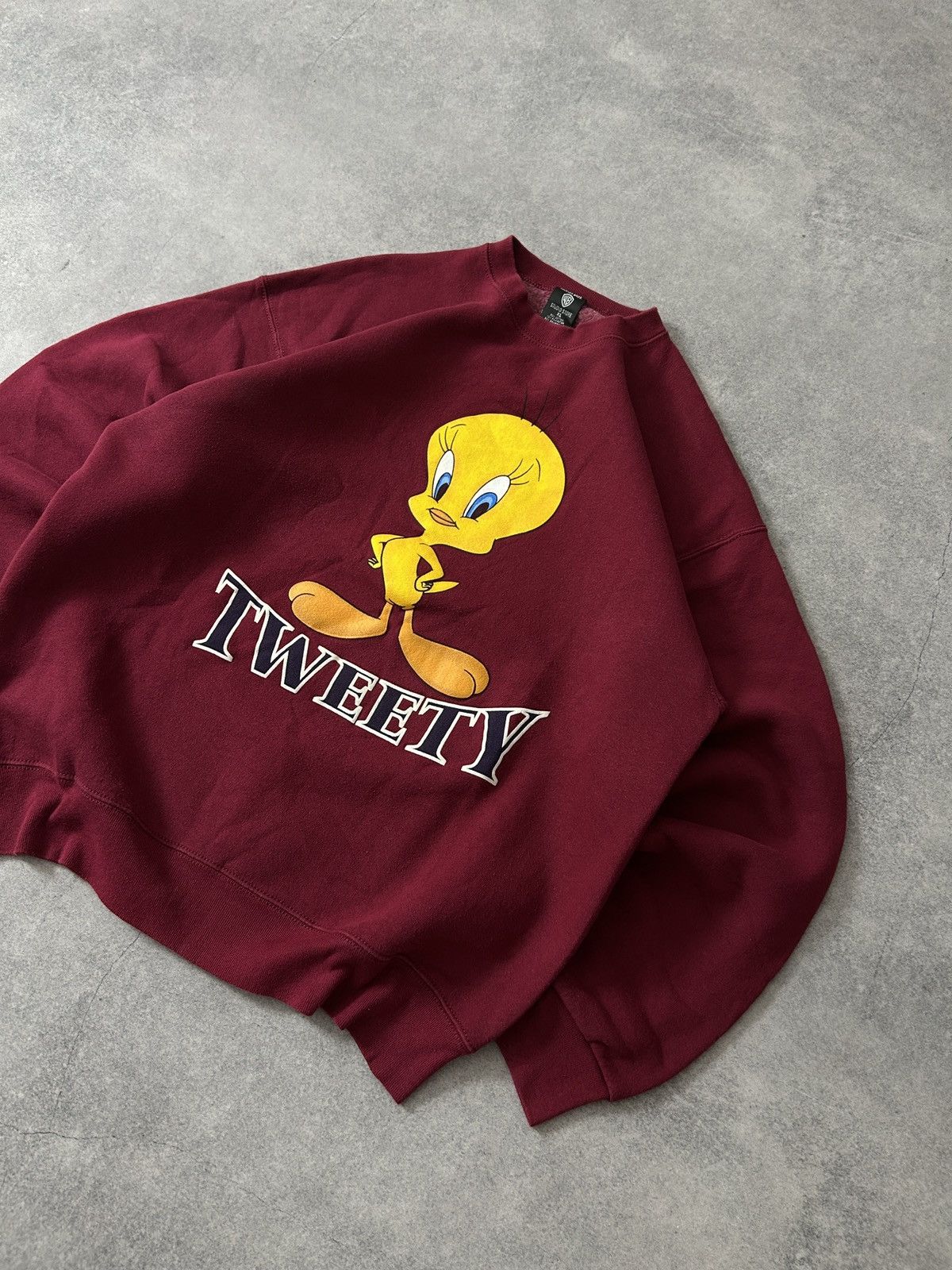 Warner Bros Vintage Warner Bros ©️1995 “Tweety” big logo sweatshirt Size US XL / EU 56 / 4 - 2 Thumbnail