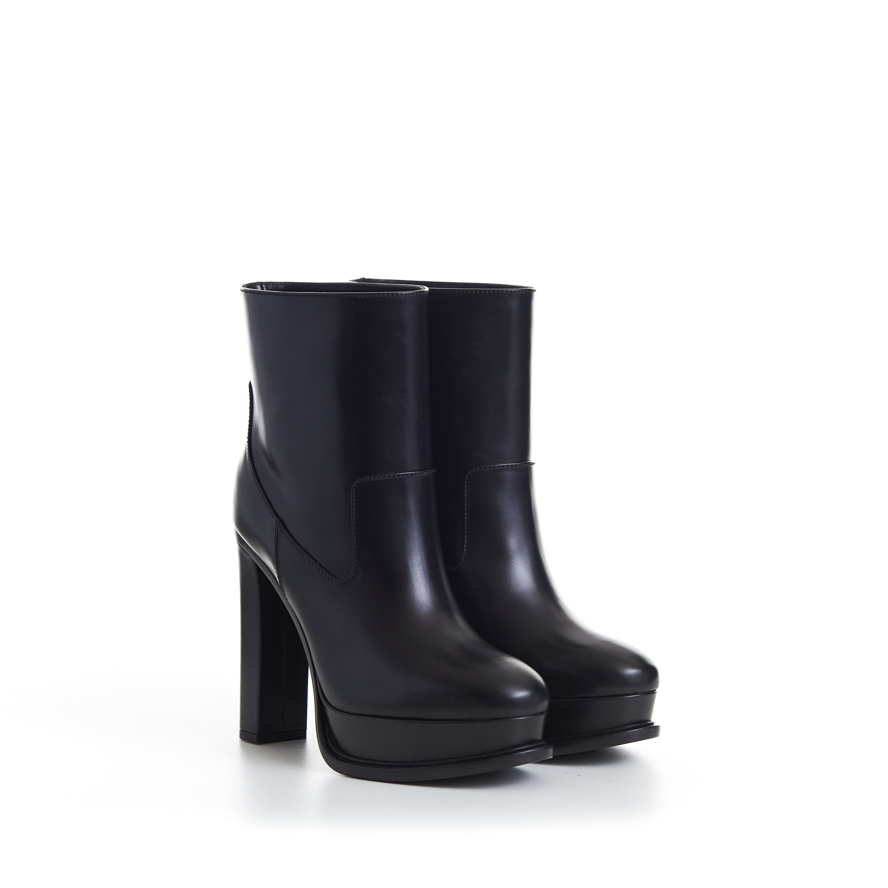 Alexander McQueen Black Leather Platform Ankle Boot - Pull Up, Round Toe Size US 9 / IT 39 - 1 Thumbnail