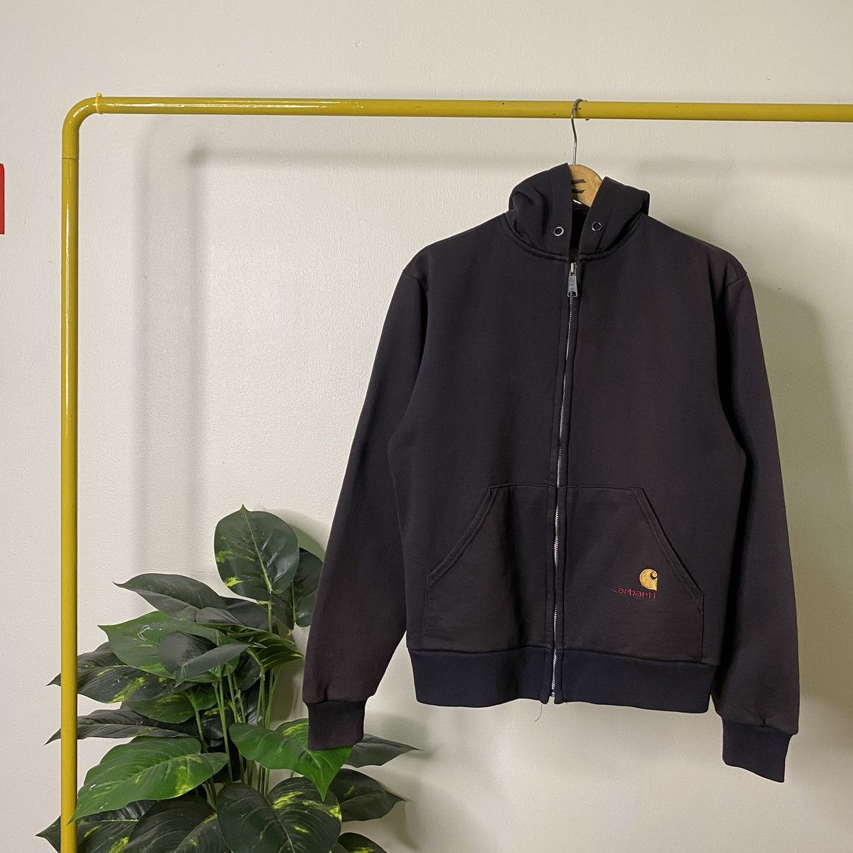 STUSSY × Carhartt パーカー 黒色 STUSSY - STUSSY SAVAGE! HAZE CARHARTT アクティブパーカーの