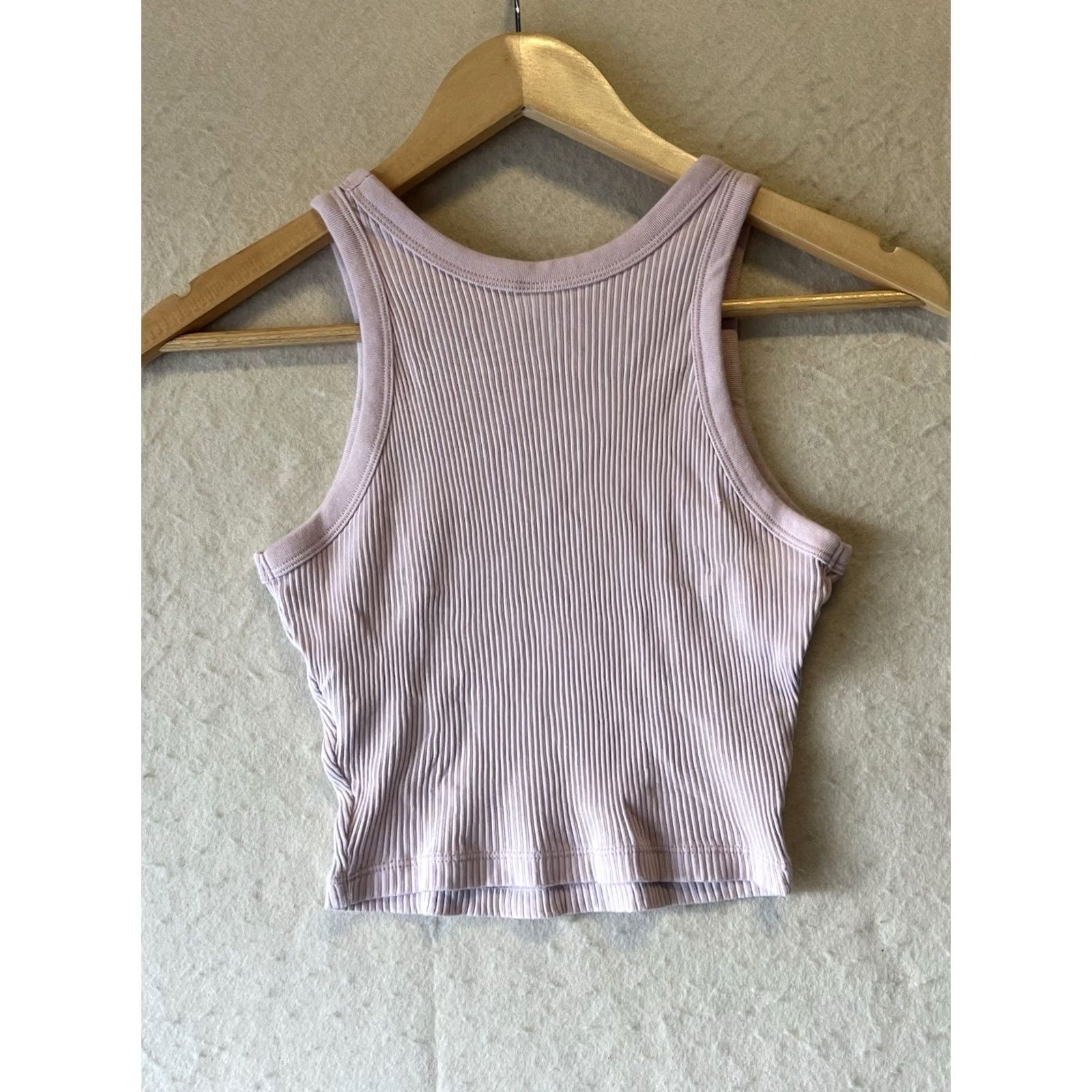 Uniqlo Uniqlo womens crop tank top XS pink stretch sleeveless Size XS / US 0-2 / IT 36-38 - 2 Thumbnail