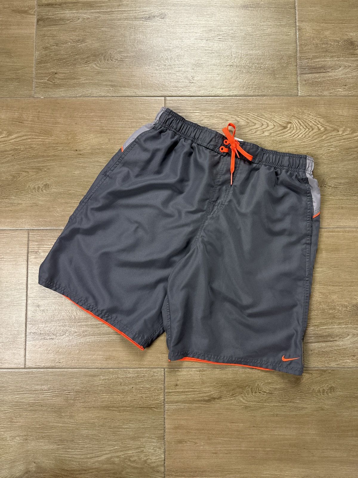 Nike × Vintage Vintage Y2K Nike Swoosh Logo Shorts Size US 32 / EU 48 - 1 Thumbnail