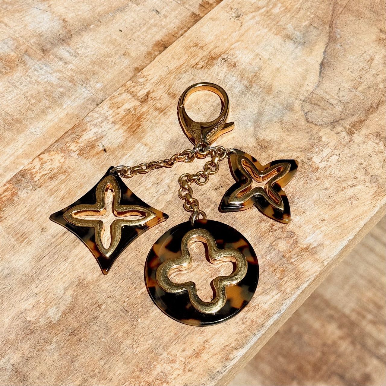 Louis Vuitton Louis Vuitton Brown Tortoise Insolence Bag Charm Size ONE SIZE - 2 Thumbnail