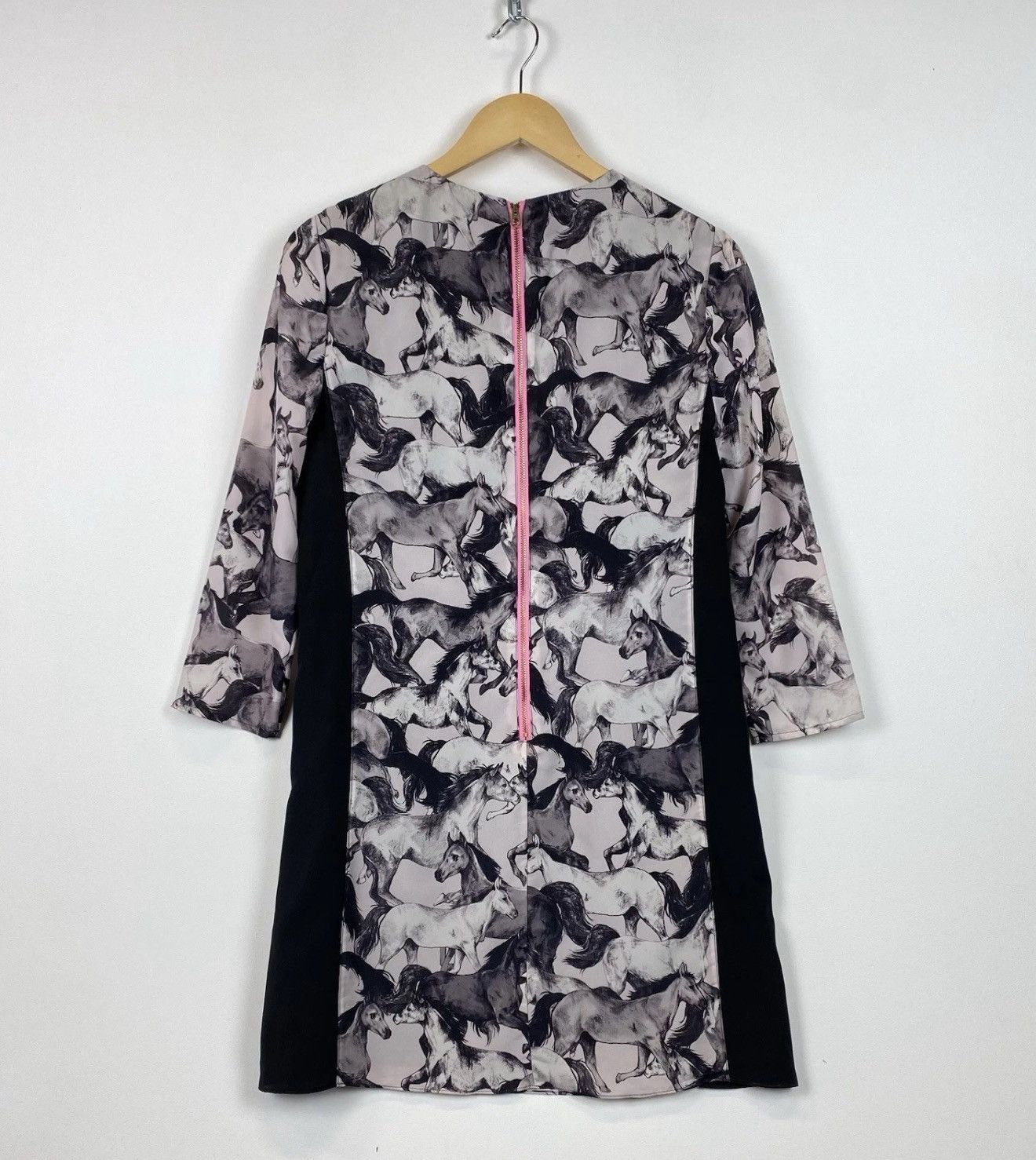 Ted Baker Ted Baker London 3/4 Sleeve Midi Dress Horses Top Zip Back Size M / US 6-8 / IT 42-44 - 9 Thumbnail