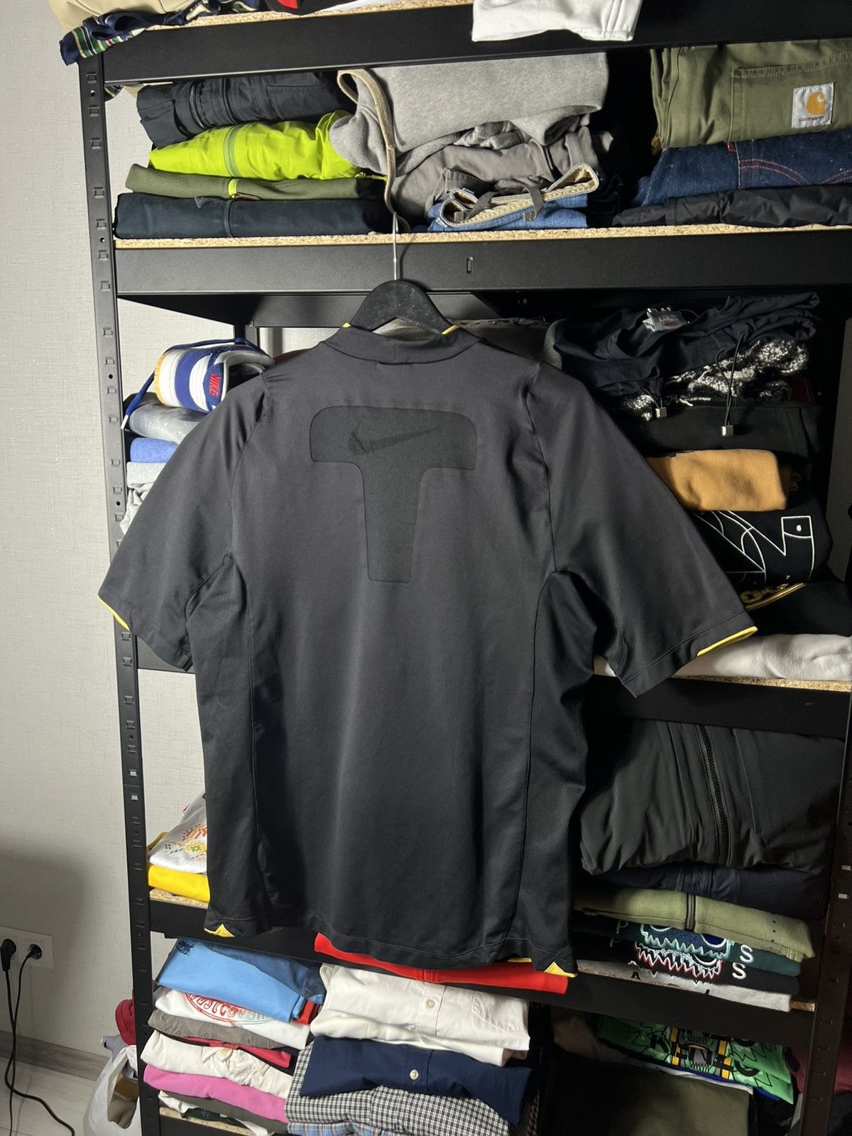 Nike 🔥 Vintage Nike Golf Dri-Fit Tee Shirt — Black/Yellow Size L Size US L / EU 52-54 / 3 - 3 Thumbnail