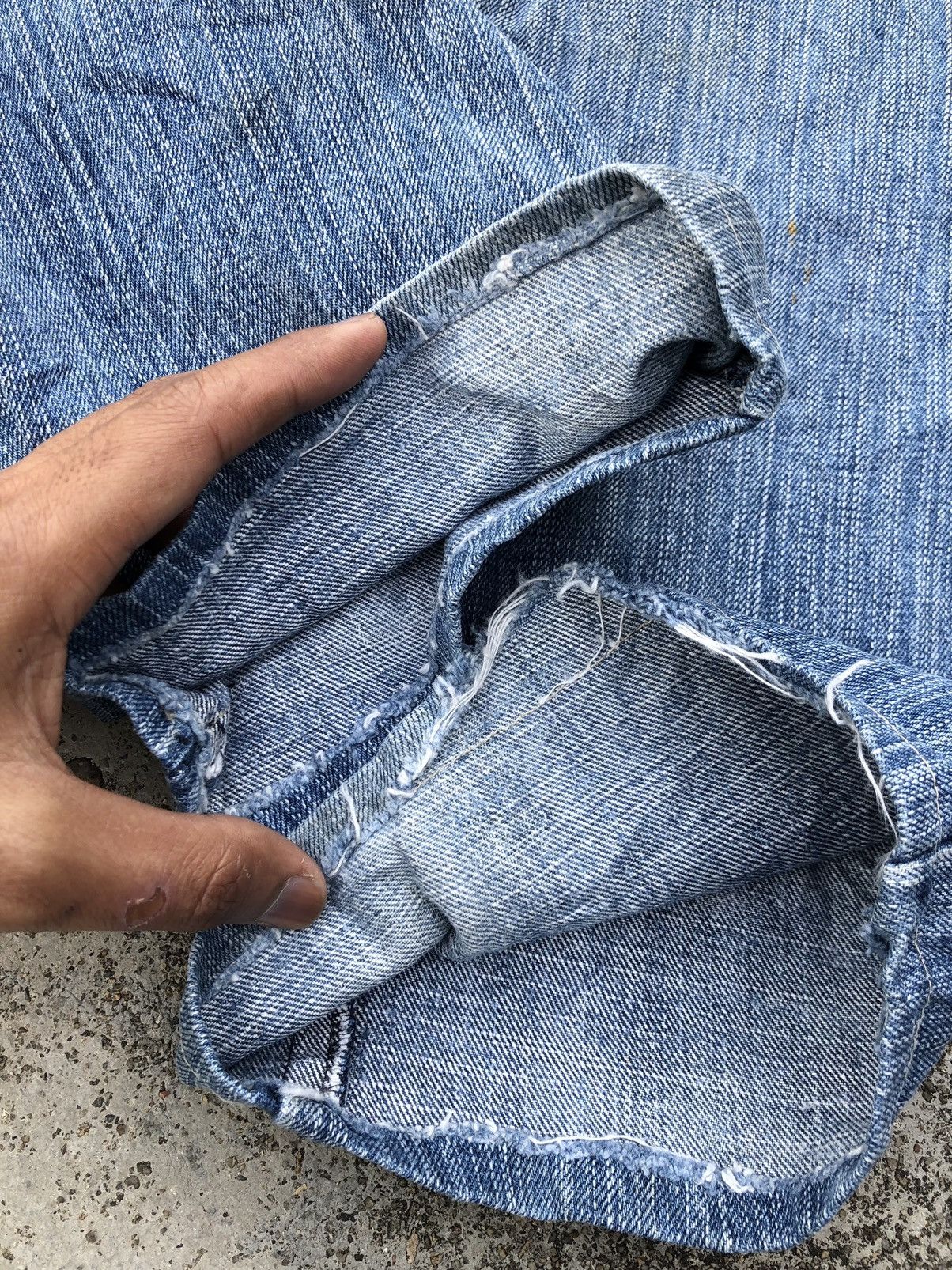 Global Work DISTRESSED BUSHPANT DENIM BY GLOBAL WORK Size US 31 - 11 Thumbnail