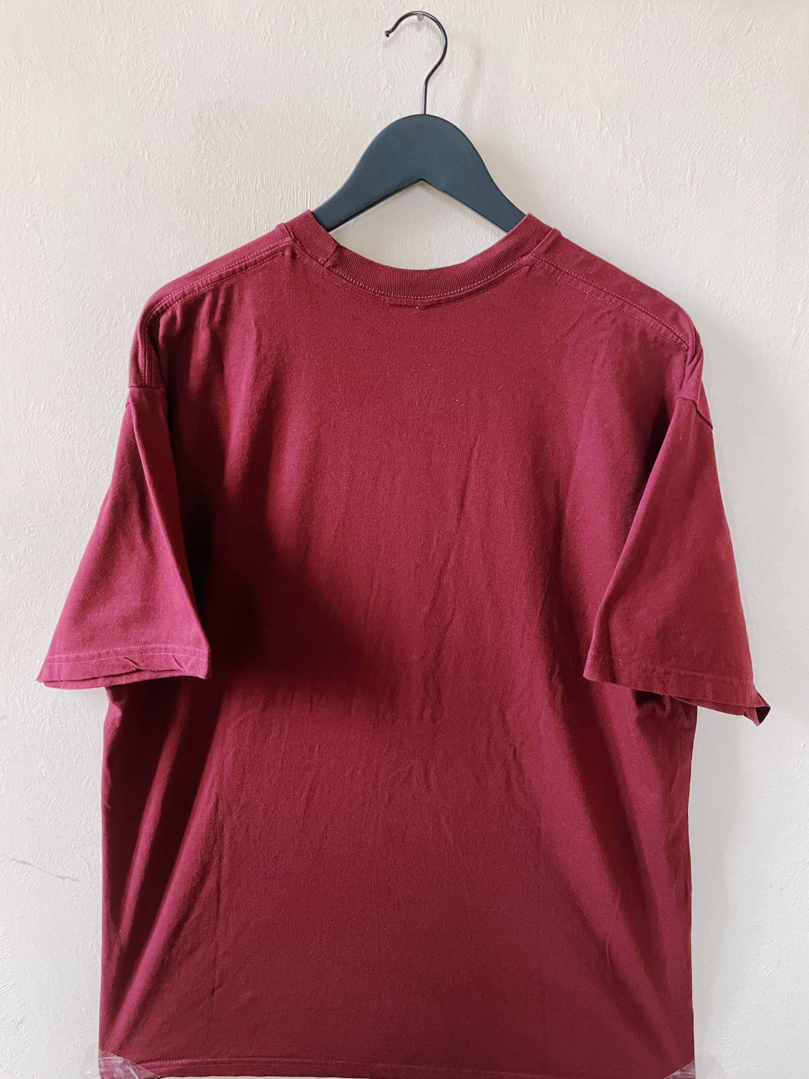 Supreme Supreme Pillows T-shirt Burgundy Size US XL / EU 56 / 4 - 2 Thumbnail