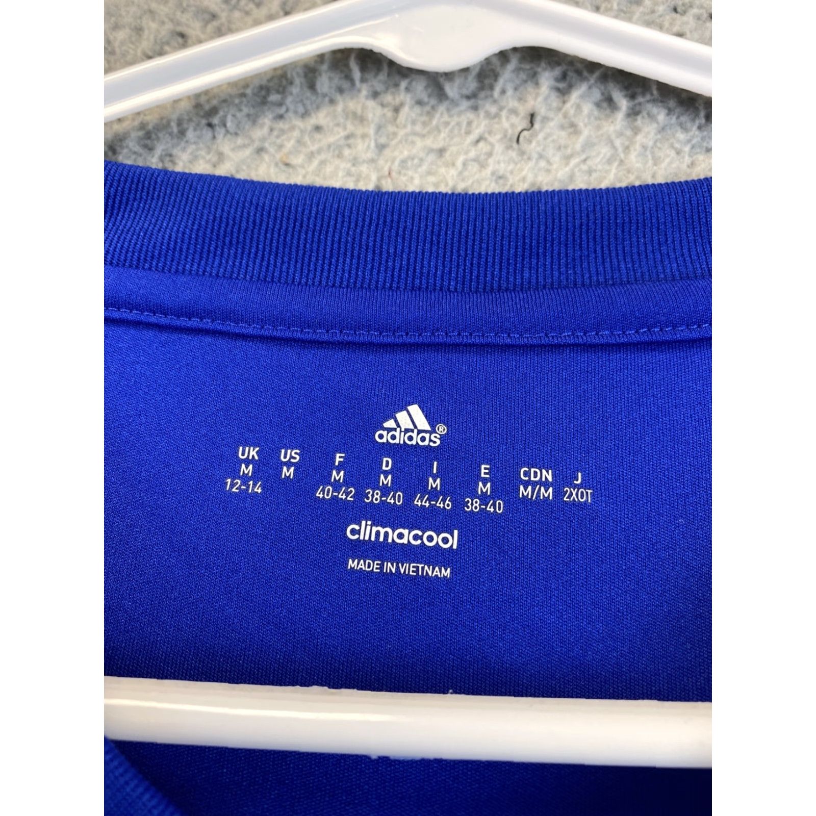 Adidas adidas T-Shirt M Blue Short Sleeve Logo Casual 93-1 Teens Boys Girls Sports Regular Vintage No Size US M / EU 48-50 / 2 - 5 Thumbnail