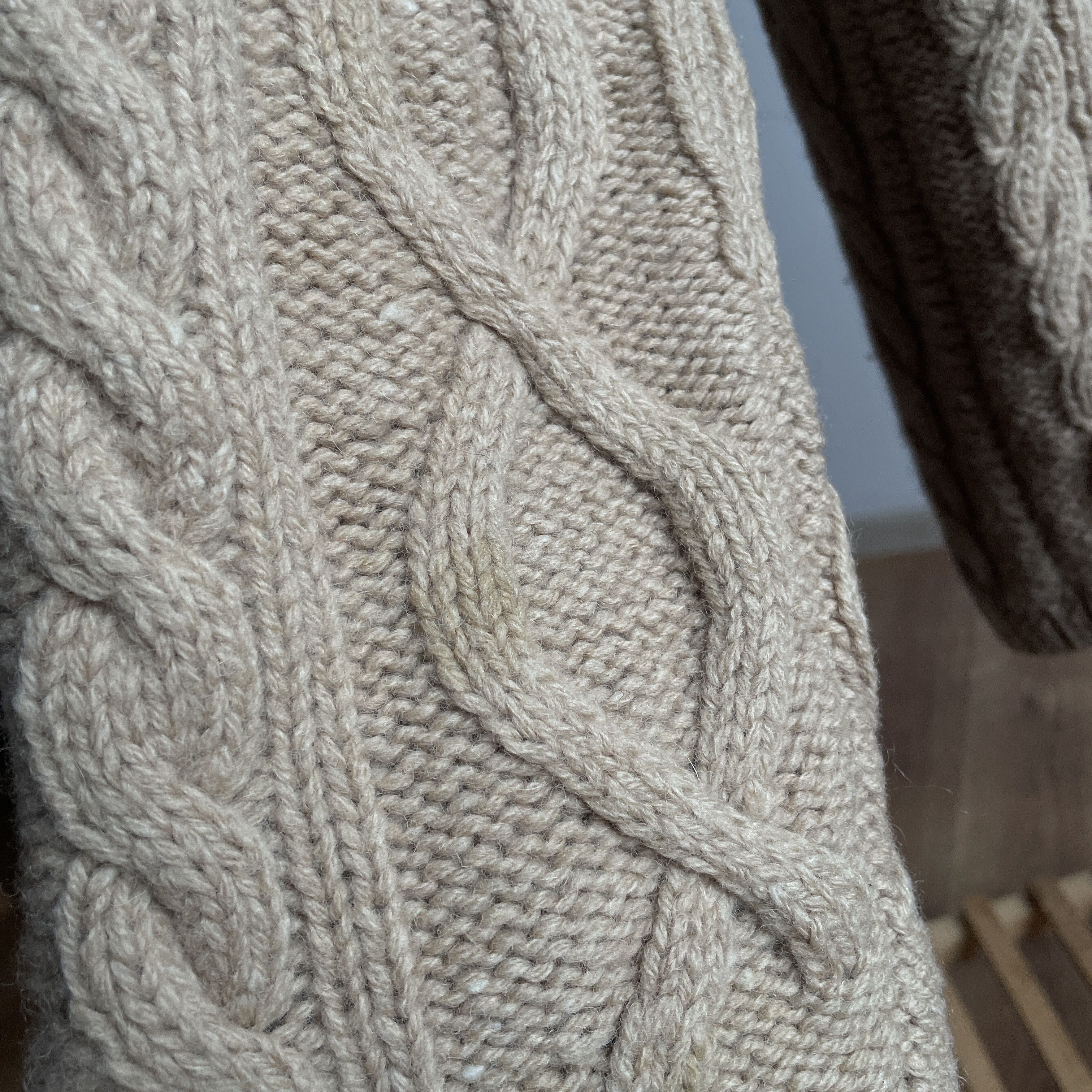 Lands' End Lands End Vintage Cable Knit Heavy Wool Sweater Size XL Size US XL / EU 56 / 4 - 9 Thumbnail