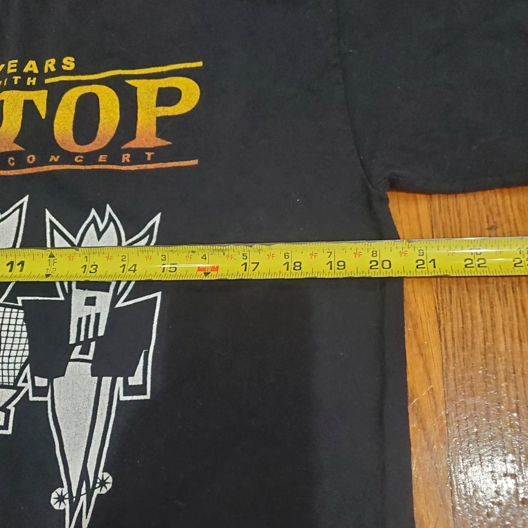 Gildan ZZ Top Shirt Mens Large Black 50 Years Live In Concert Tour 2019 Tee Gildan Size US L / EU 52-54 / 3 - 4 Thumbnail