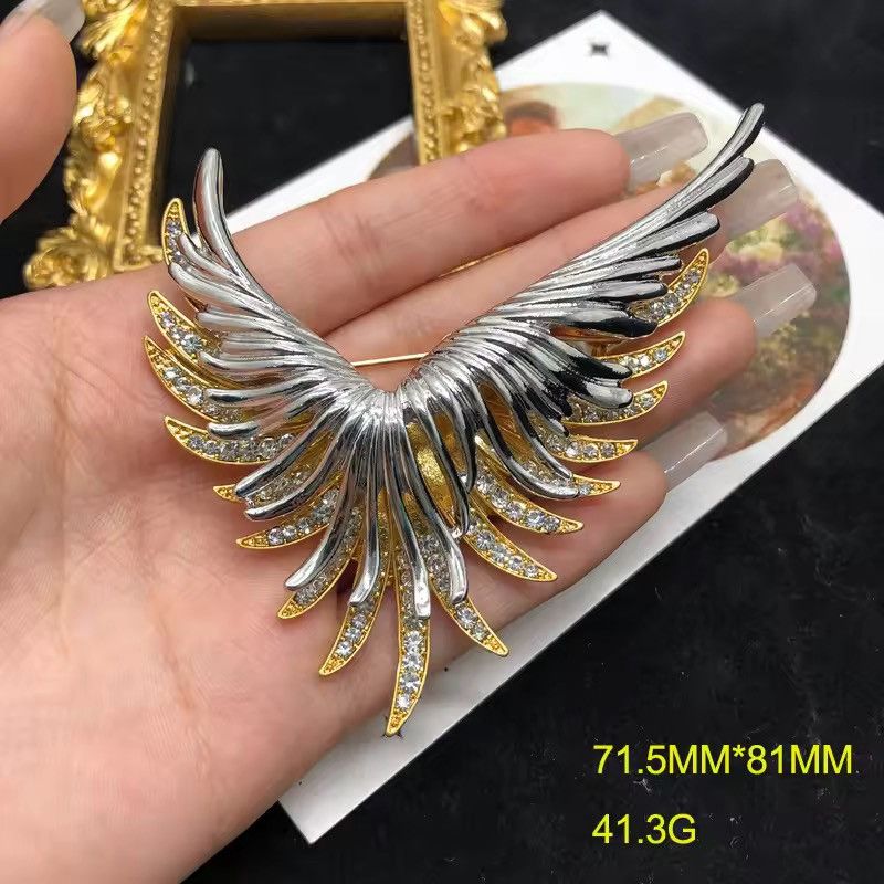Vintage Vintage Two-Tone Wing Brooch Size ONE SIZE - 5 Thumbnail