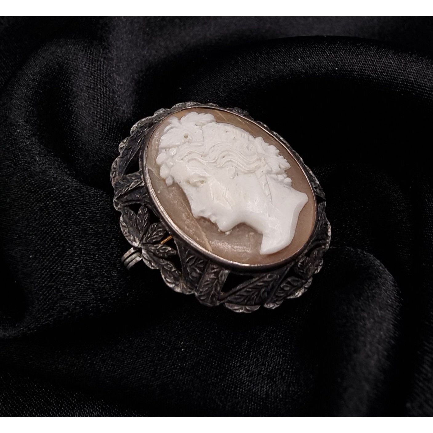 Vintage Antique Victorian Shell Cameo Brooch With Intricate Sterling Size ONE SIZE - 1 Thumbnail