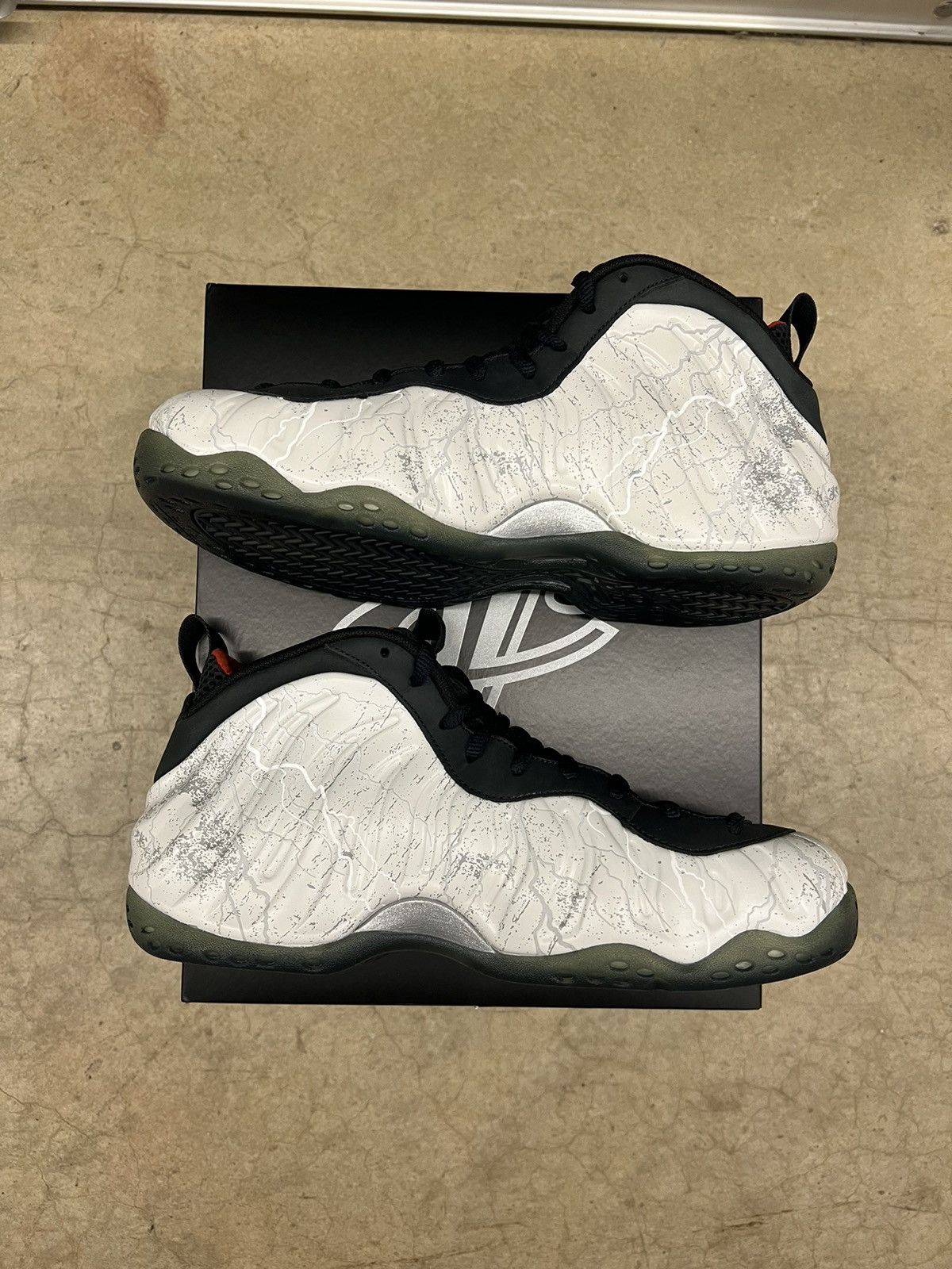 Nike Nike Air Foamposite One PRM x Tekken 8 Jin Kazama Size 9.5 Size US 9.5 / EU 42-43 - 3 Thumbnail