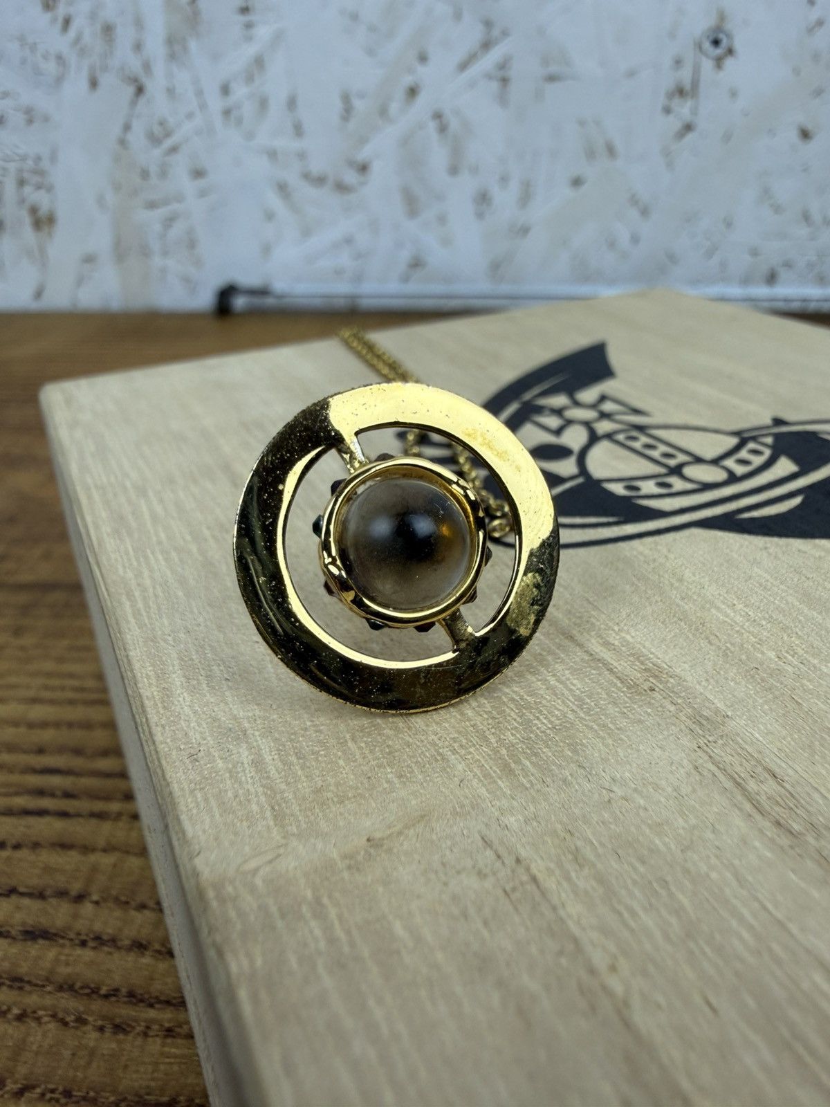 Vivienne Westwood Vintage Vivienne Westwood Tiny Lucite Orb Necklace Gold Size ONE SIZE - 8 Thumbnail