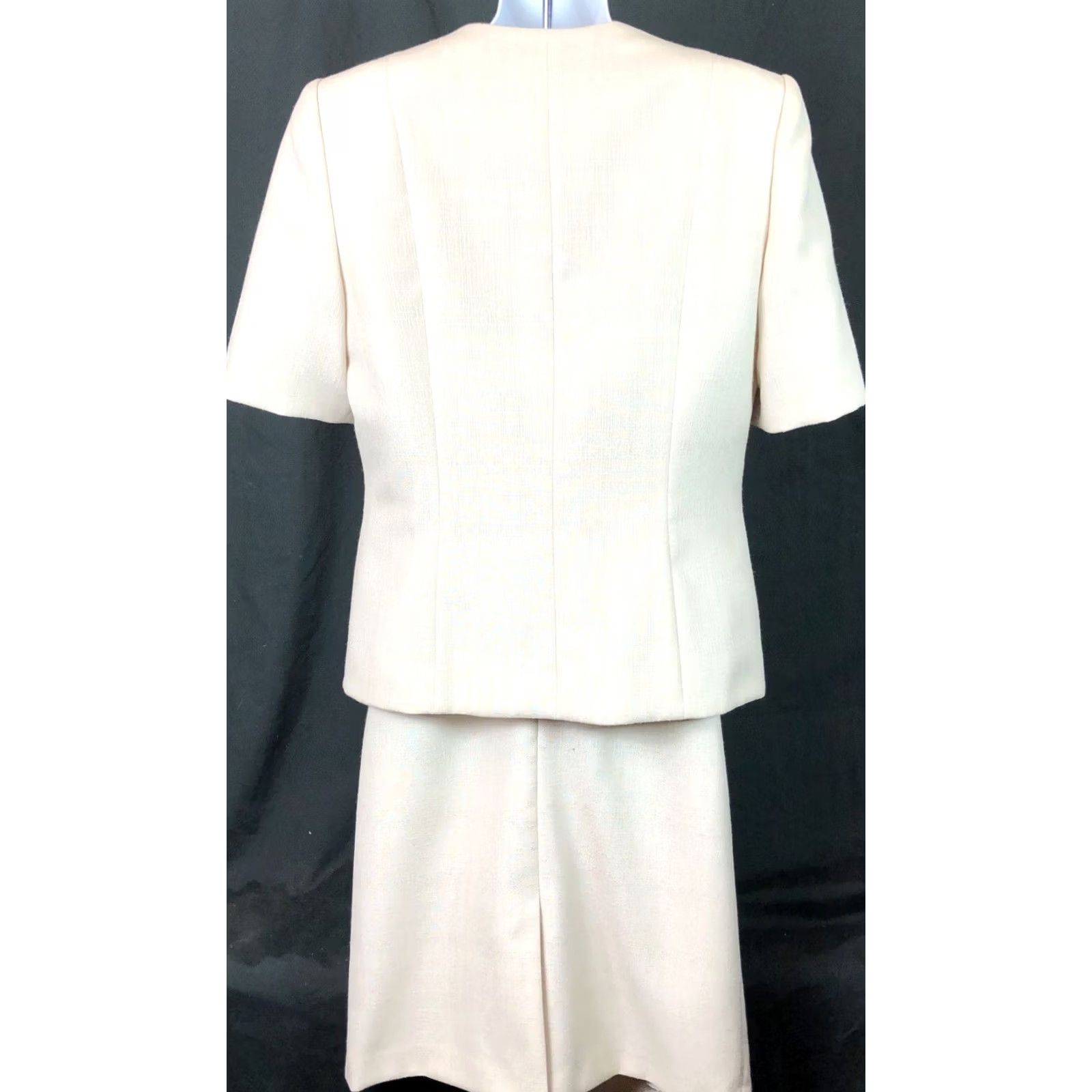Vintage Dress Barn Skirt Suit 10 Ivory 2pc Lined V Neck Pleat Hem Knee Length Back Slit Size 29" - 3 Thumbnail