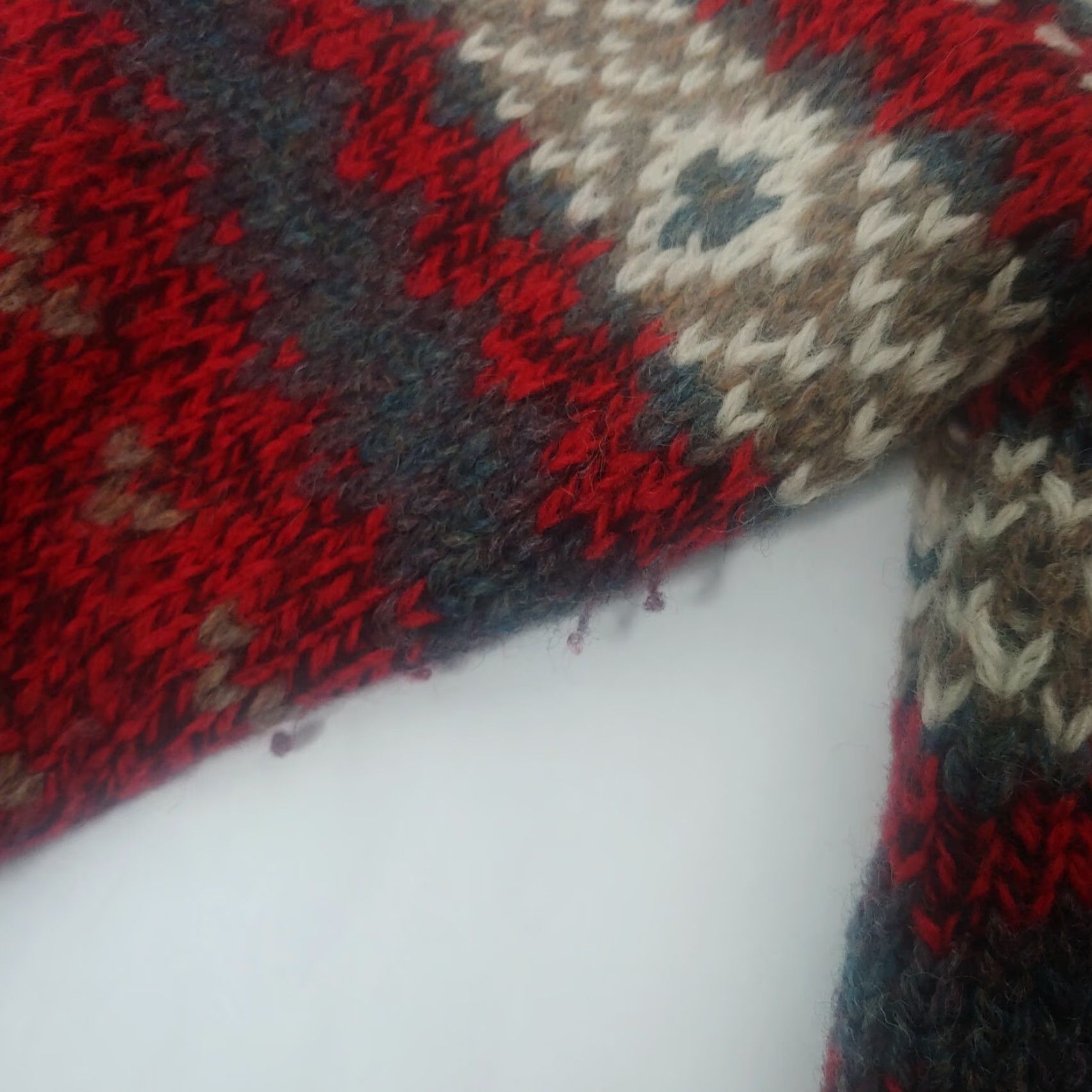 Vintage VINTAGE Woolrich Sweater Nordic Knit Pullover Women S Red Gray White Tan 85% Wool/15% Nylon Casual Fall Winter Hong Kong Womens Size S / US 4 / IT 40 - 7 Thumbnail