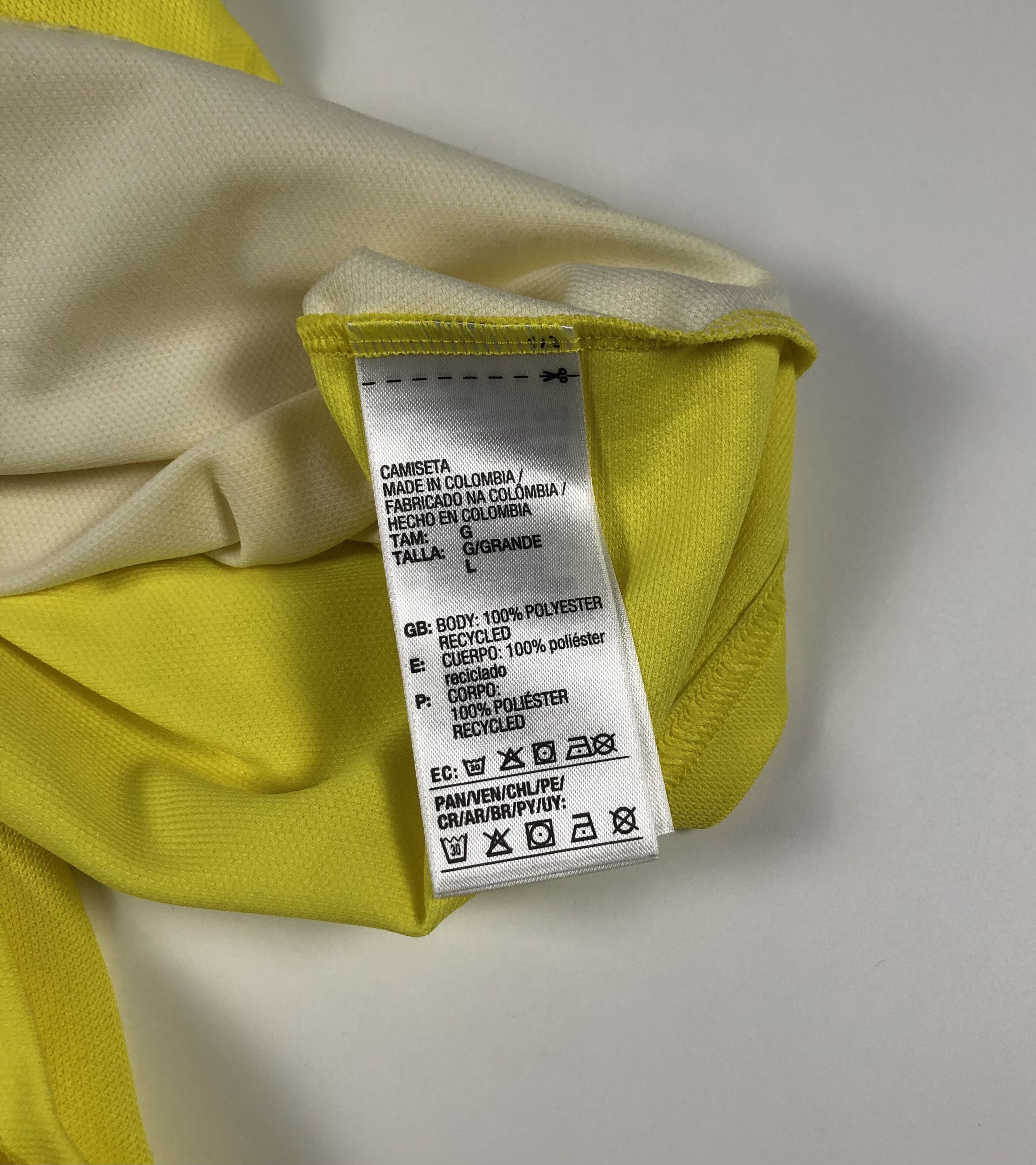 Adidas Adidas Colombia 2018-2019 Home Soccer Jersey Size US L / EU 52-54 / 3 - 5 Thumbnail